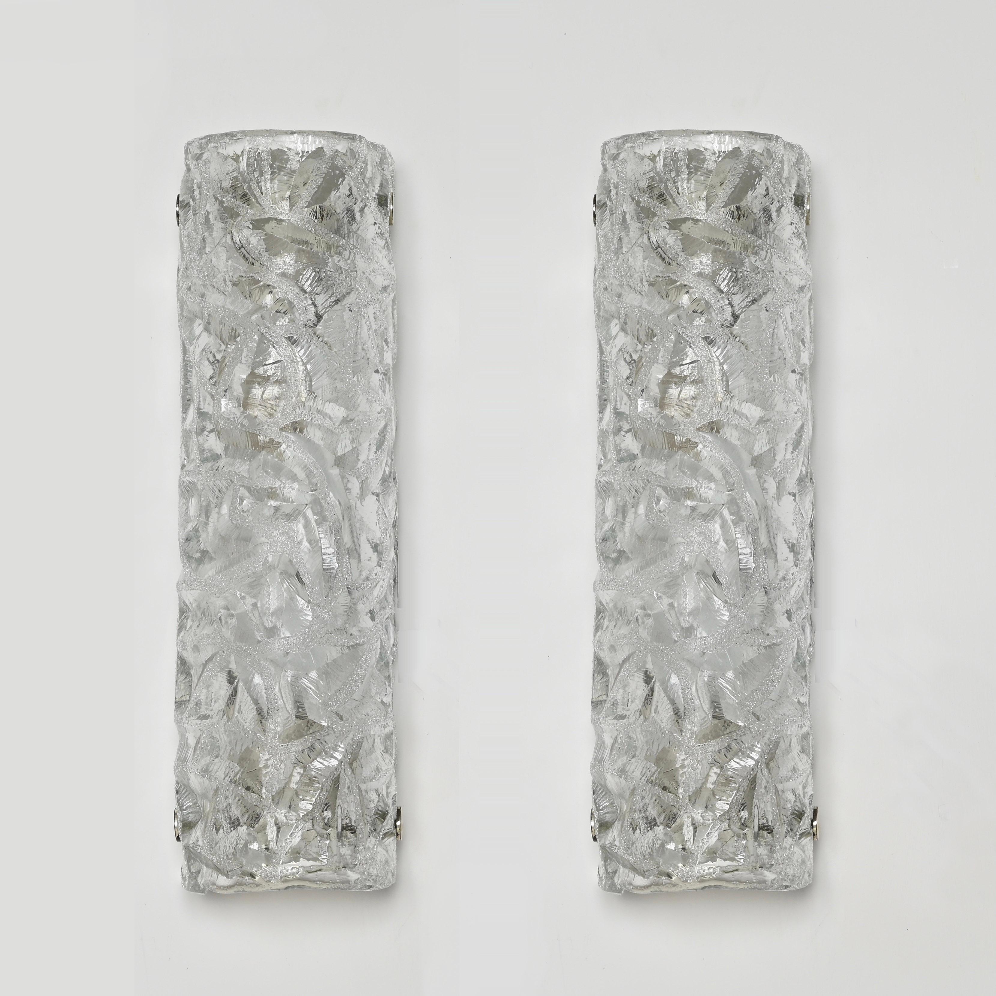 Large Pair of Sconces in Murano Ice-Glass by Kalmar Kaiser, Italy, 1960s im Zustand „Gut“ im Angebot in Roma, IT