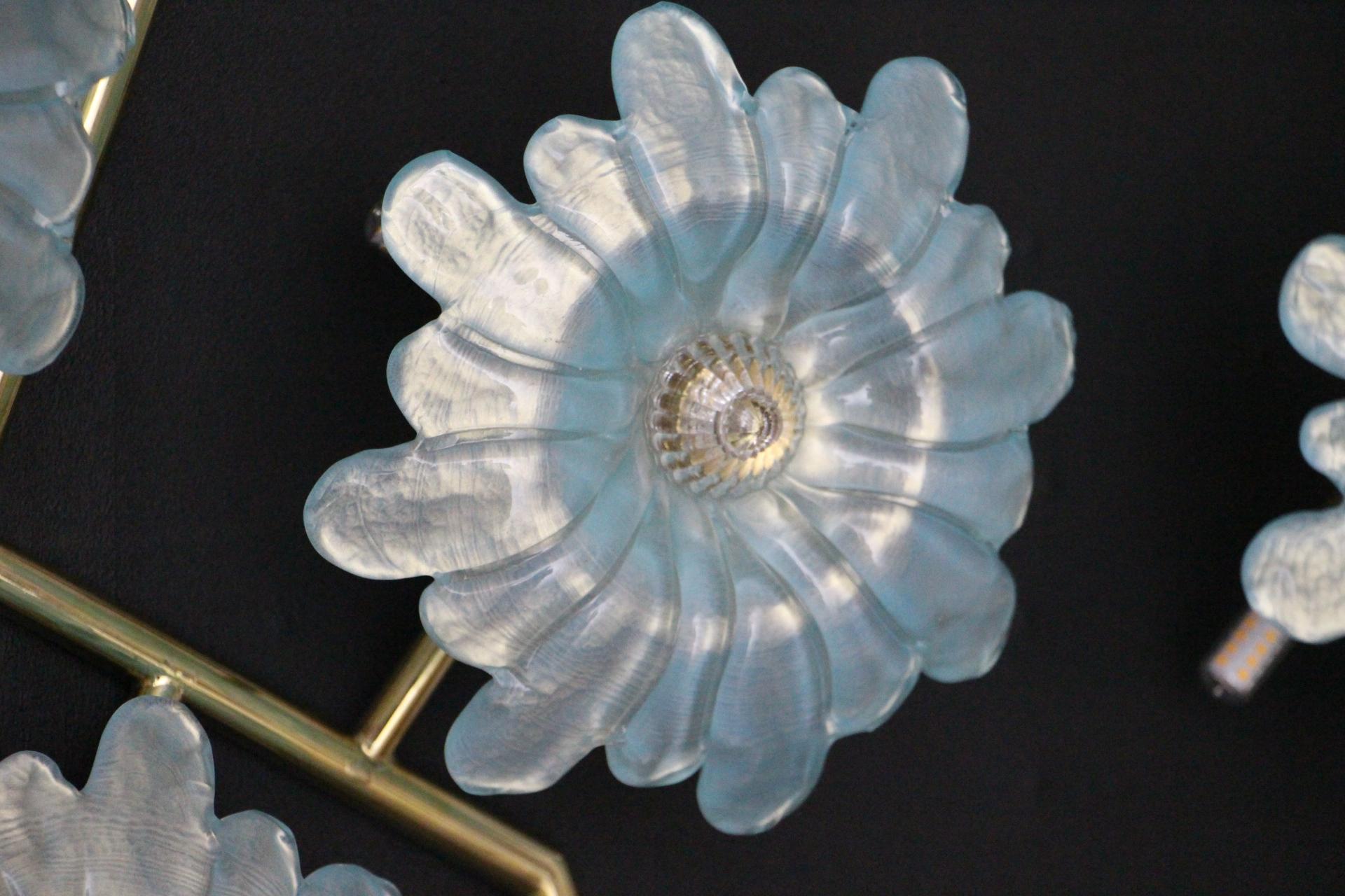 Large Pair of Sconces with Iridescent Blue Murano Glass Flowers, Blue Wall Light For Sale 1