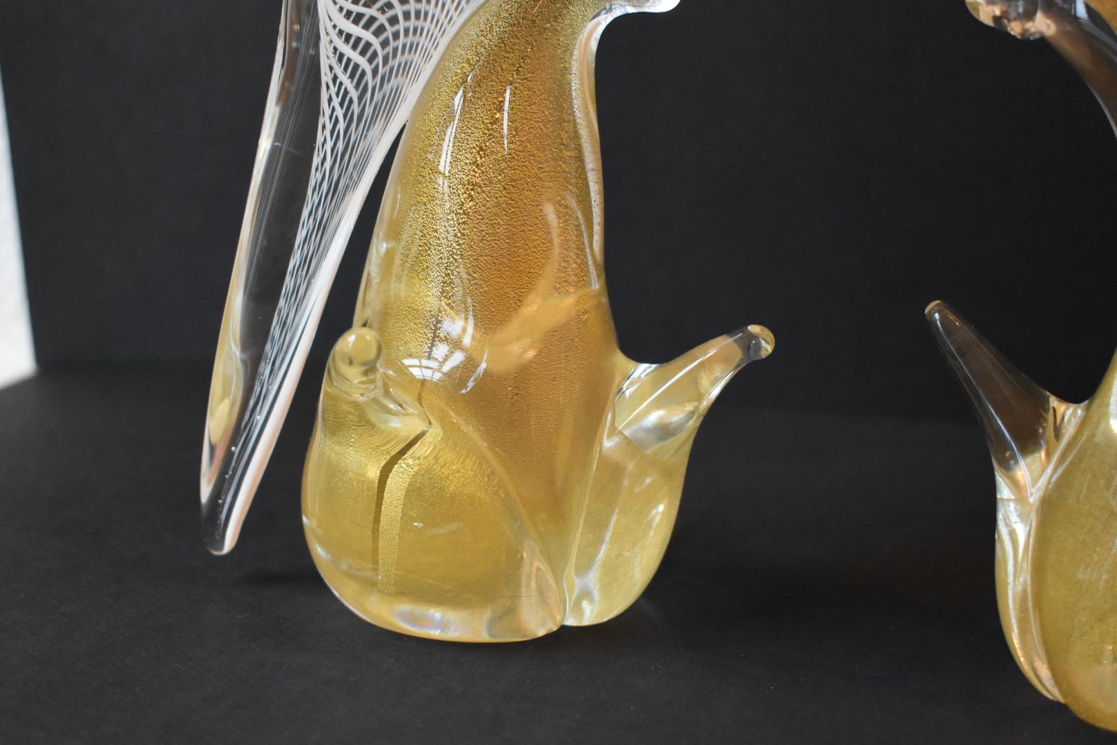Large Pair of Seguso Murano Glass Cockatoo in Clear, White and Gold Inclusions 5
