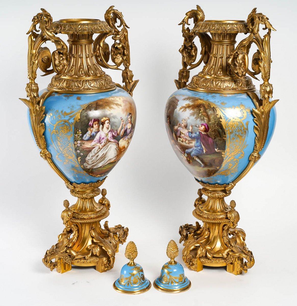 Large Pair of Sèvres Porcelain Vases, Napoleon III Period In Good Condition In Saint-Ouen, FR