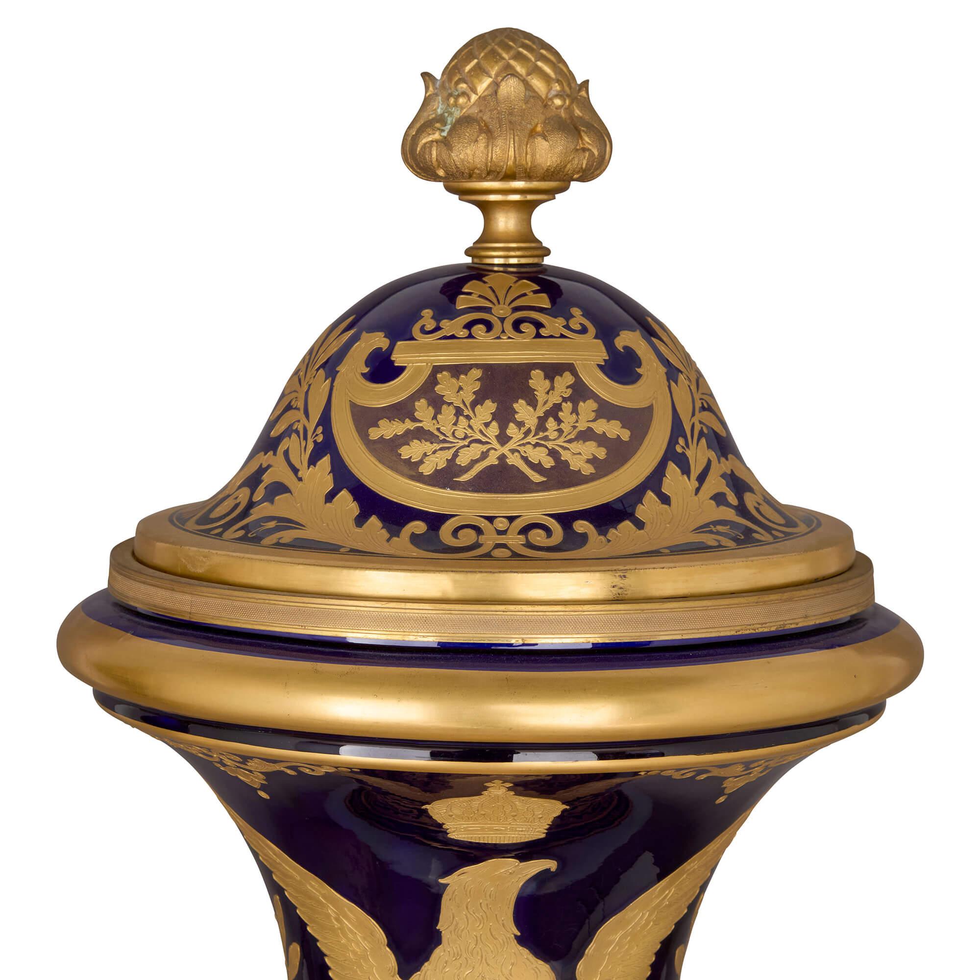 Large Pair of Sèvres-Style Napoleonic Vases with Ormolu Mounts In Good Condition For Sale In London, GB