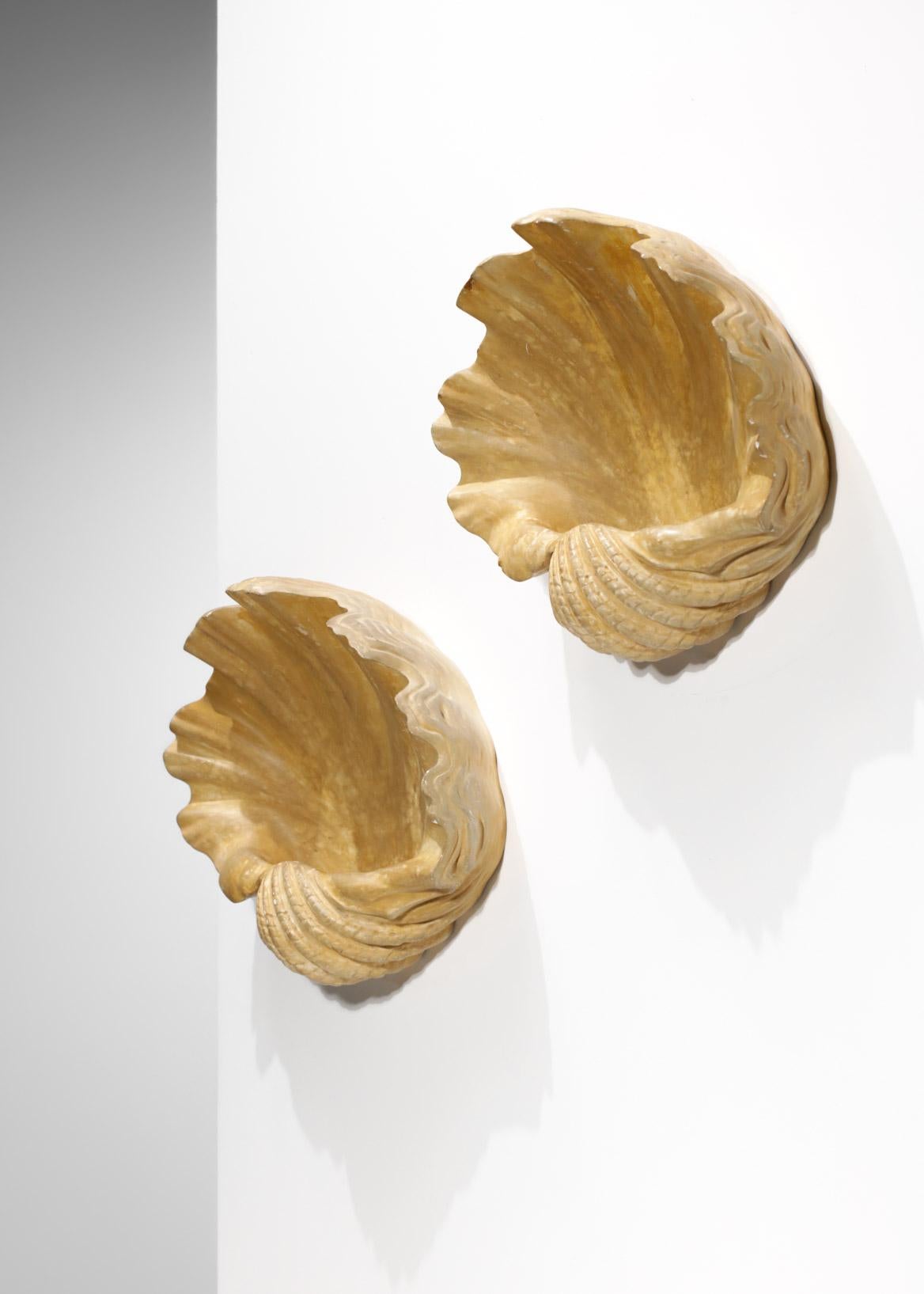 Large Pair of Shells Appliques Attributed to Serge Roche Plaster 40's Art Deco In Good Condition In Lyon, FR