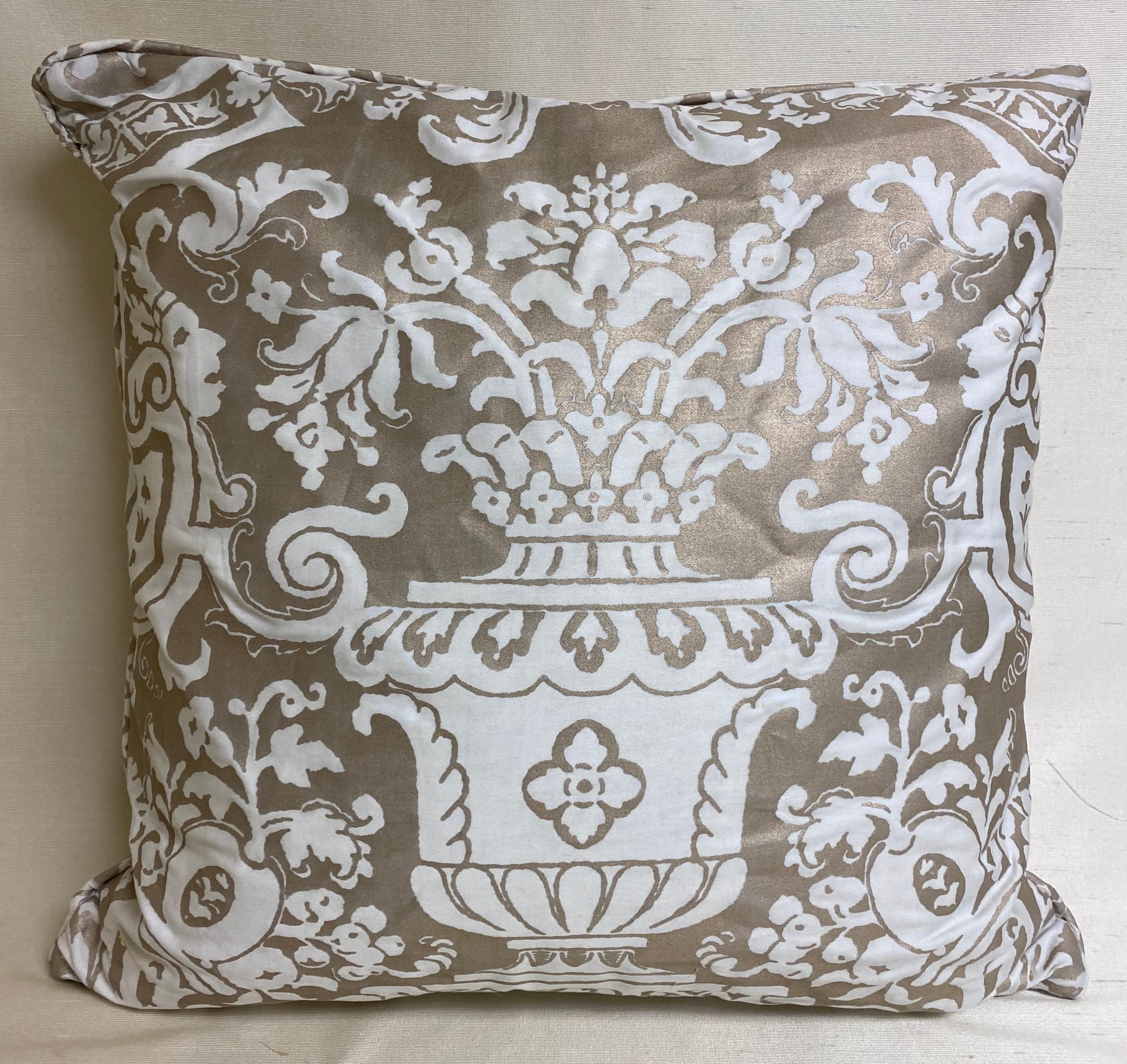 Decorative pair of down-filled silvery-taupe and white Fortuny cushions with Fortuny border.
