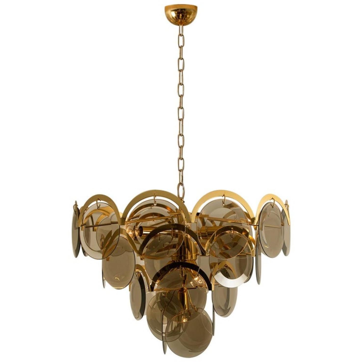 Large Pair of Smoked Glass and Brass Chandeliers in the Style of Vistosi, Italy In Good Condition In Rijssen, NL