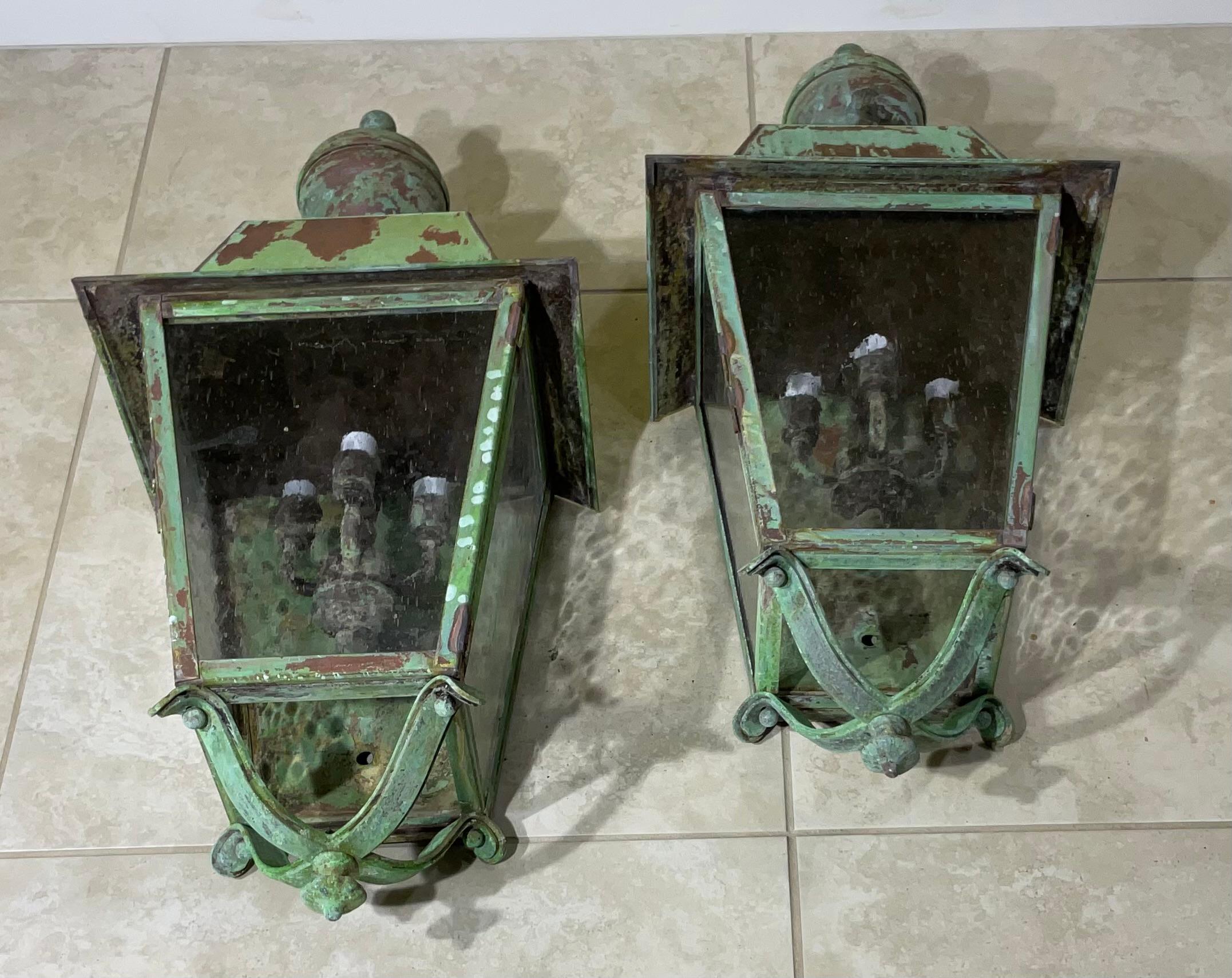 Large Pair of Solid Brass Wall Lantern For Sale 4