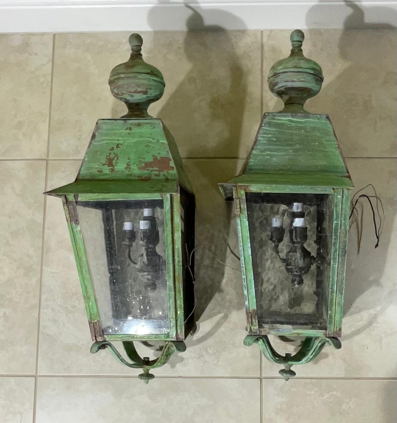 Large Pair of Solid Brass Wall Lantern For Sale 1