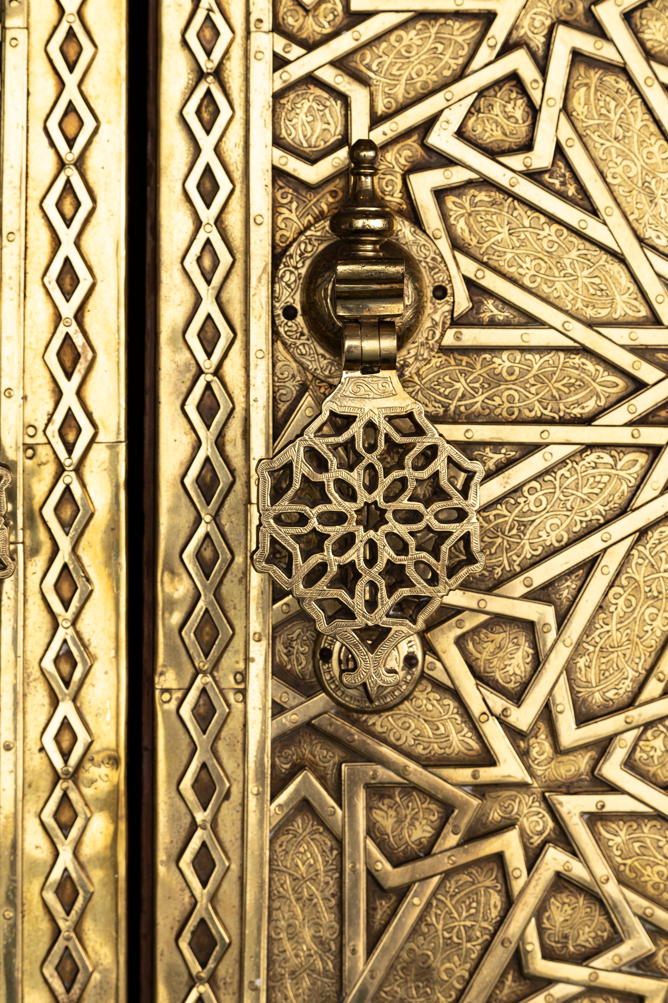 Gran Pareja de Puertas de Palacio Real Español Toledo Bronce Dorado Patrón Alhambra en venta 1