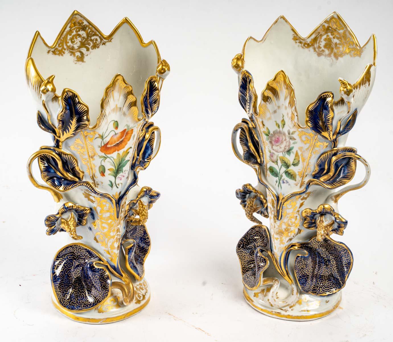 Large Pair of Valentine Porcelain Vases 1