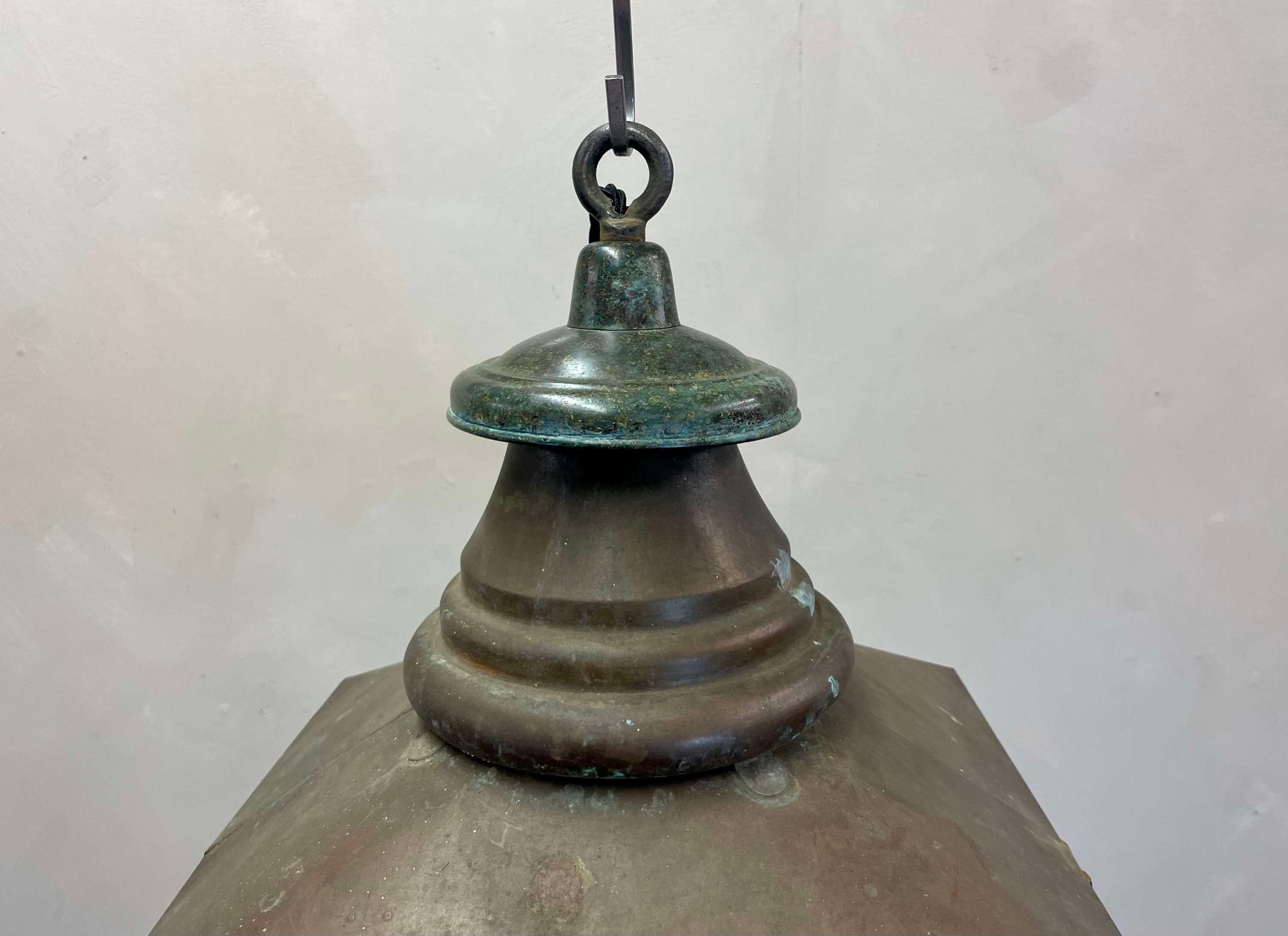 Large Pair of Victorian Copper Lanterns In Good Condition In Southampton, GB