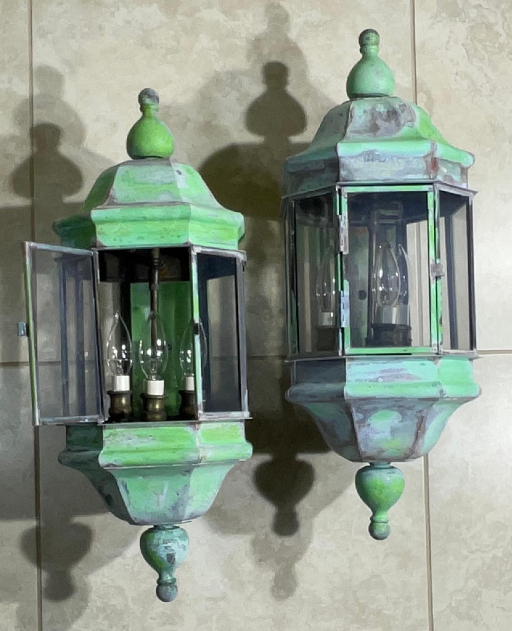 Large Pair of Vintage Handcrafted Wall-Mounted Solid Brass Lantern In Good Condition For Sale In Delray Beach, FL