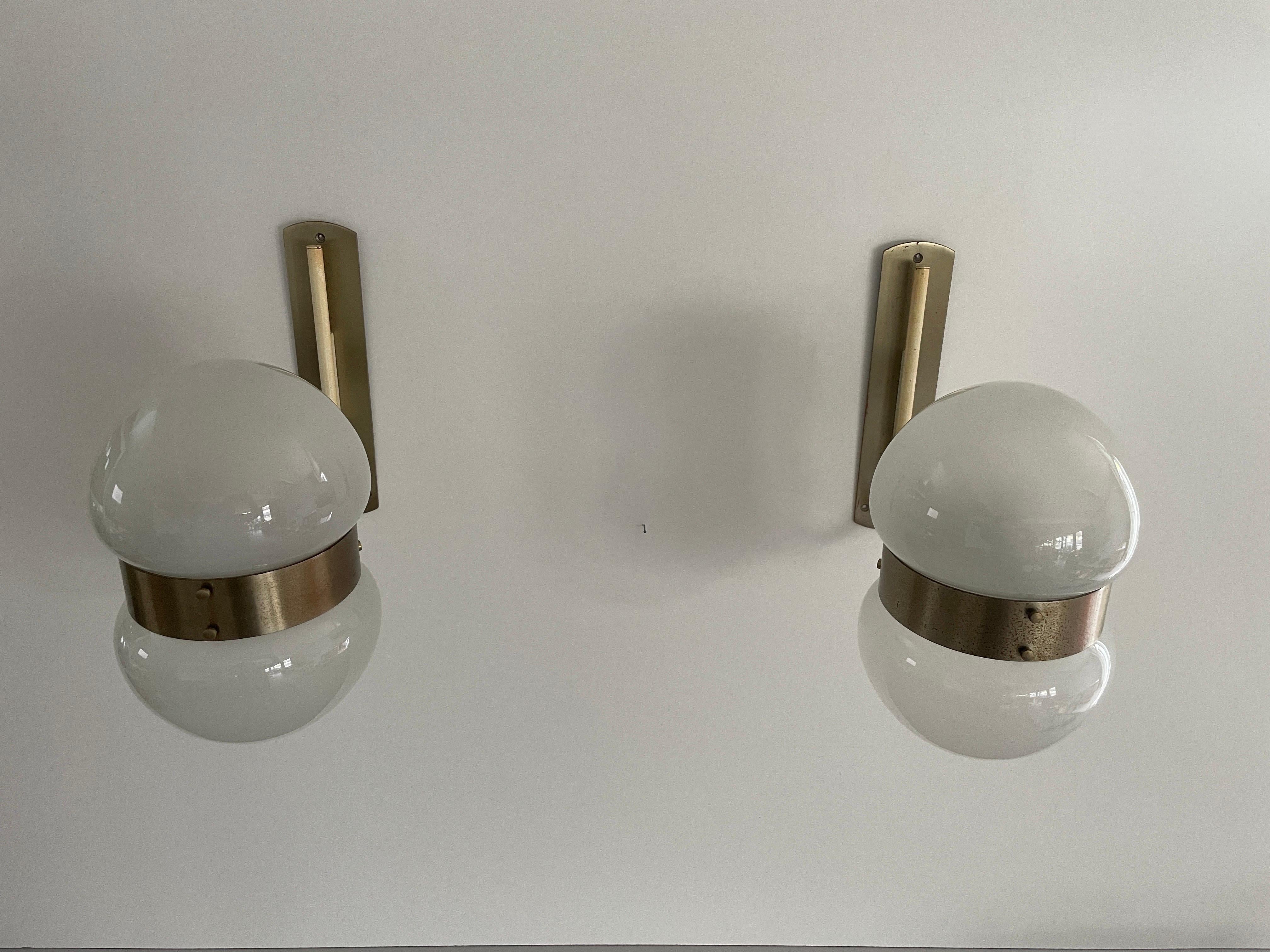 Large Pair of Wall Lamps by Sergio Mazza for Artemide, 1960s, Italy In Excellent Condition For Sale In Hagenbach, DE