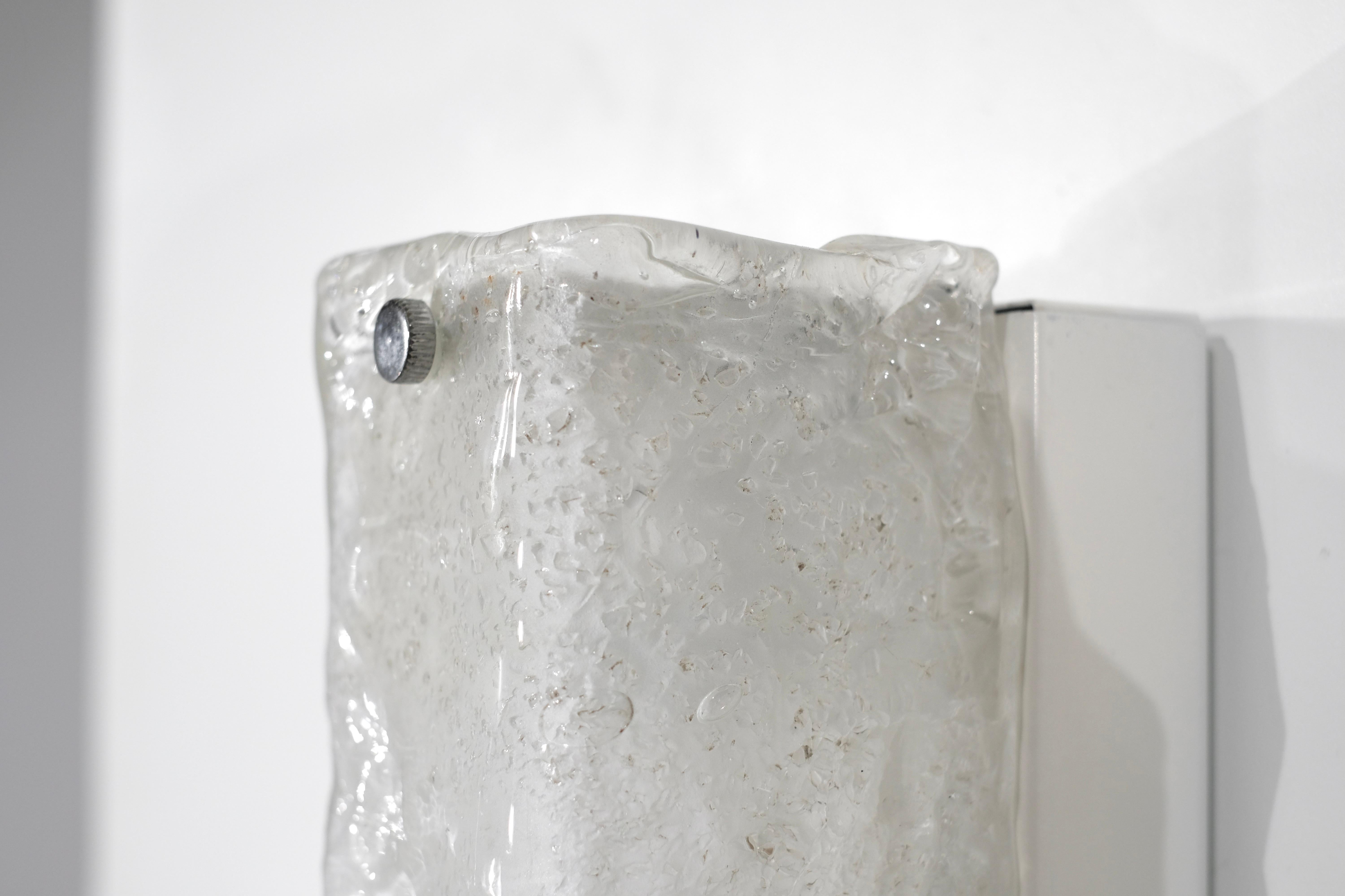 Großes Paar Wandleuchten aus Murano-Glas, Italien 1970er Jahre. im Angebot 5