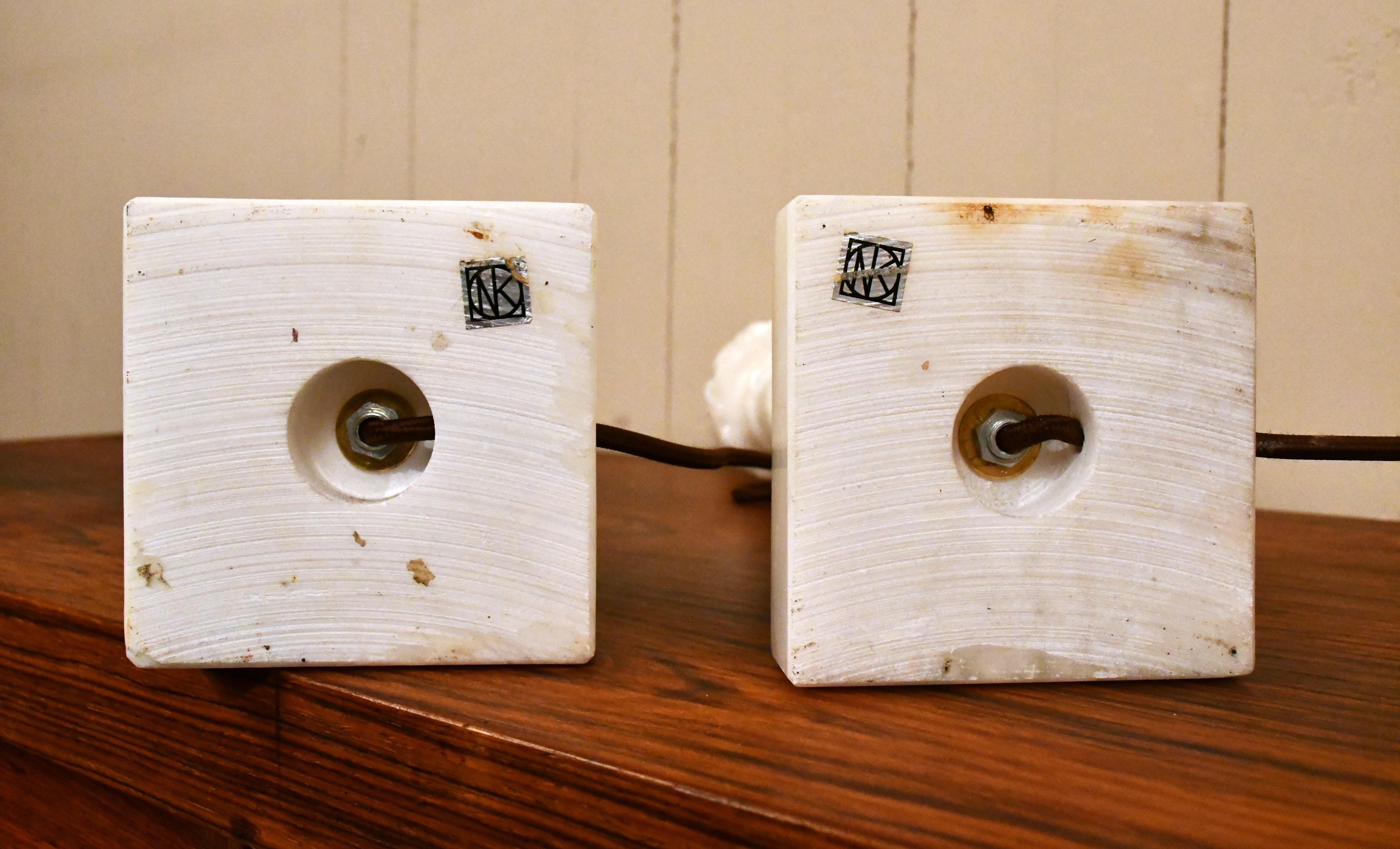 Gran pareja de lámparas de sobremesa suecas de alabastro blanco de NK, Nordiska Kompaniet, años 60 en venta 2