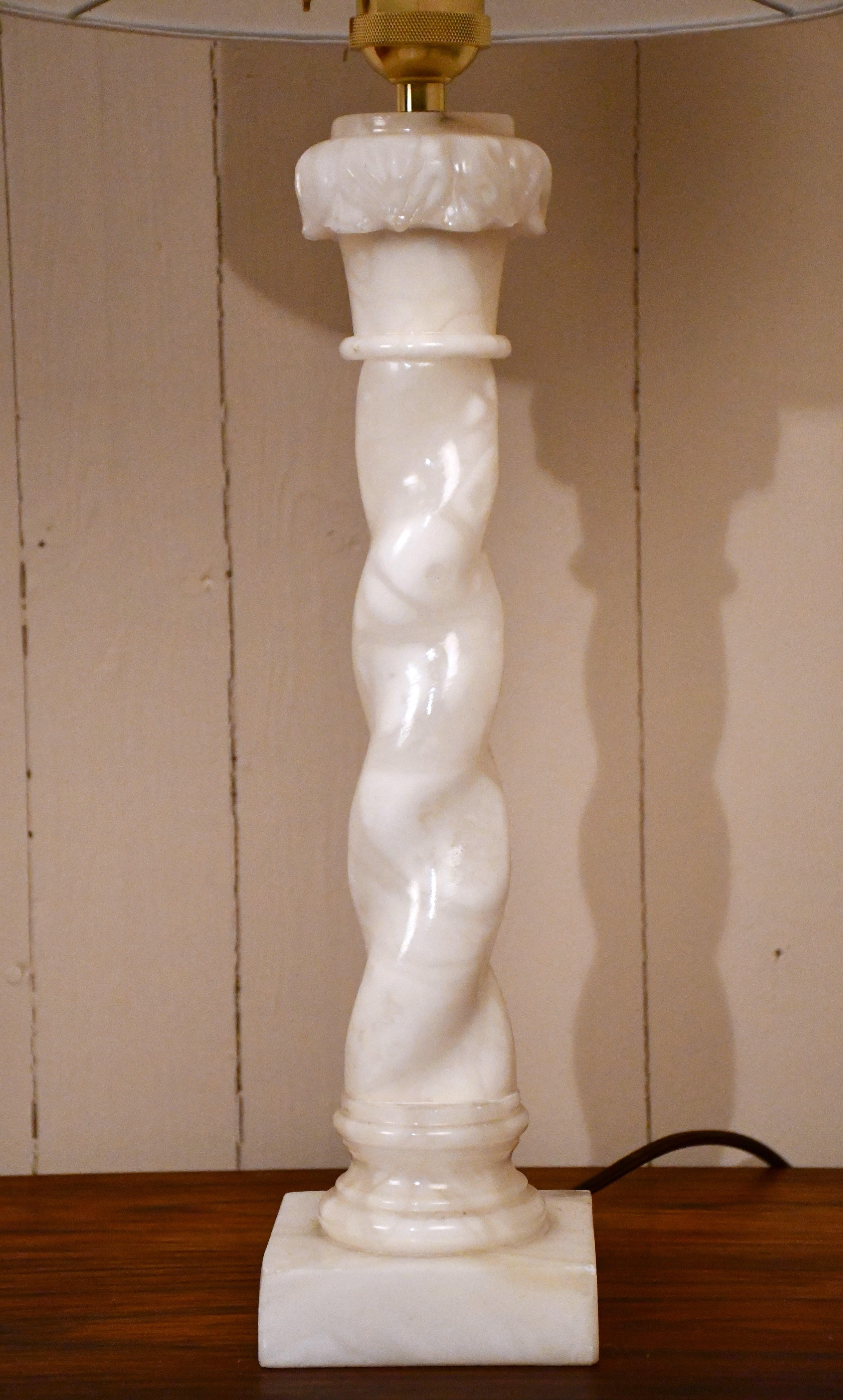 Gran pareja de lámparas de sobremesa suecas de alabastro blanco de NK, Nordiska Kompaniet, años 60 en venta 1