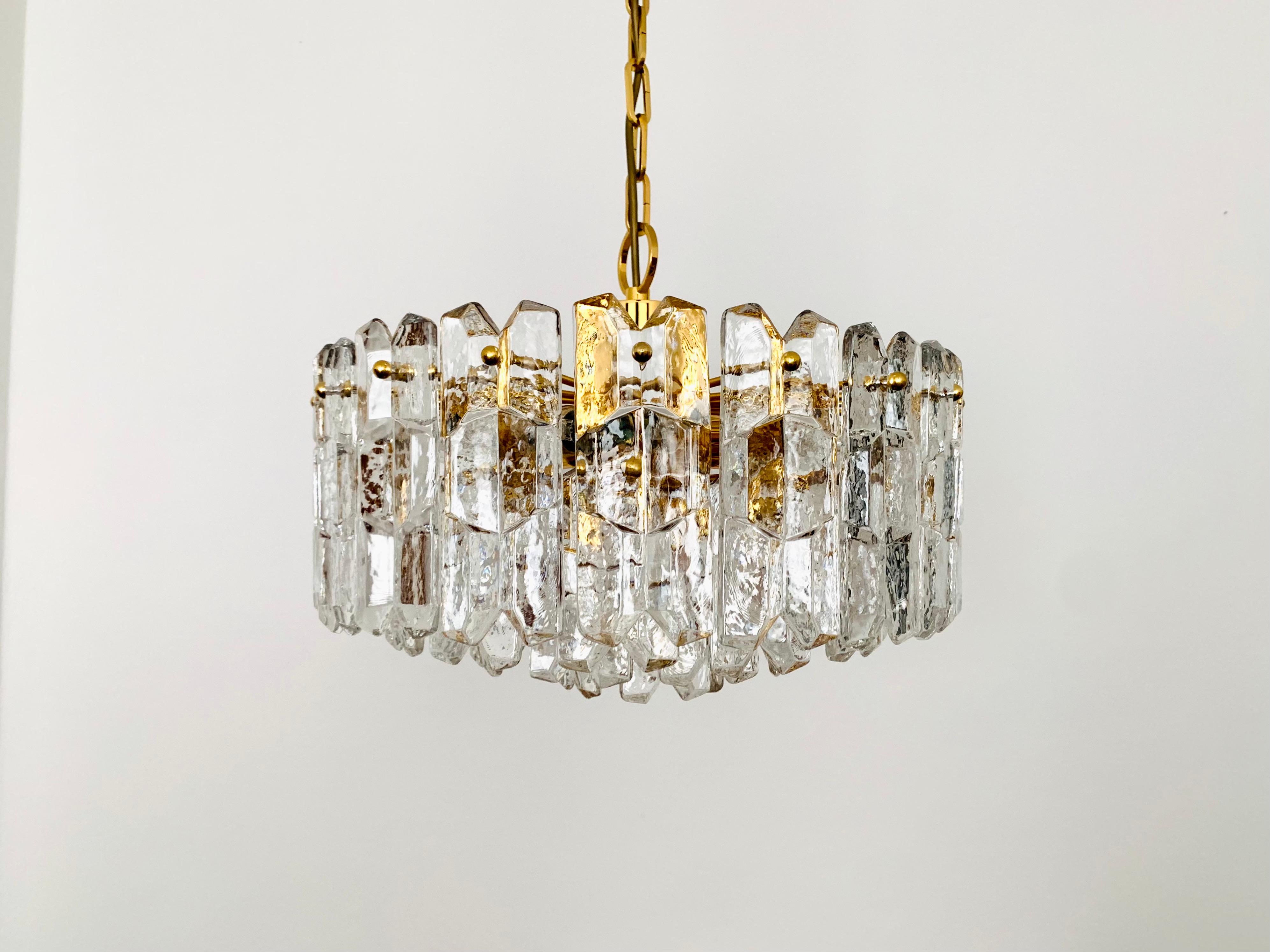 Large Palazzo Ice Glass Chandelier by J.T. Kalmar In Good Condition For Sale In München, DE