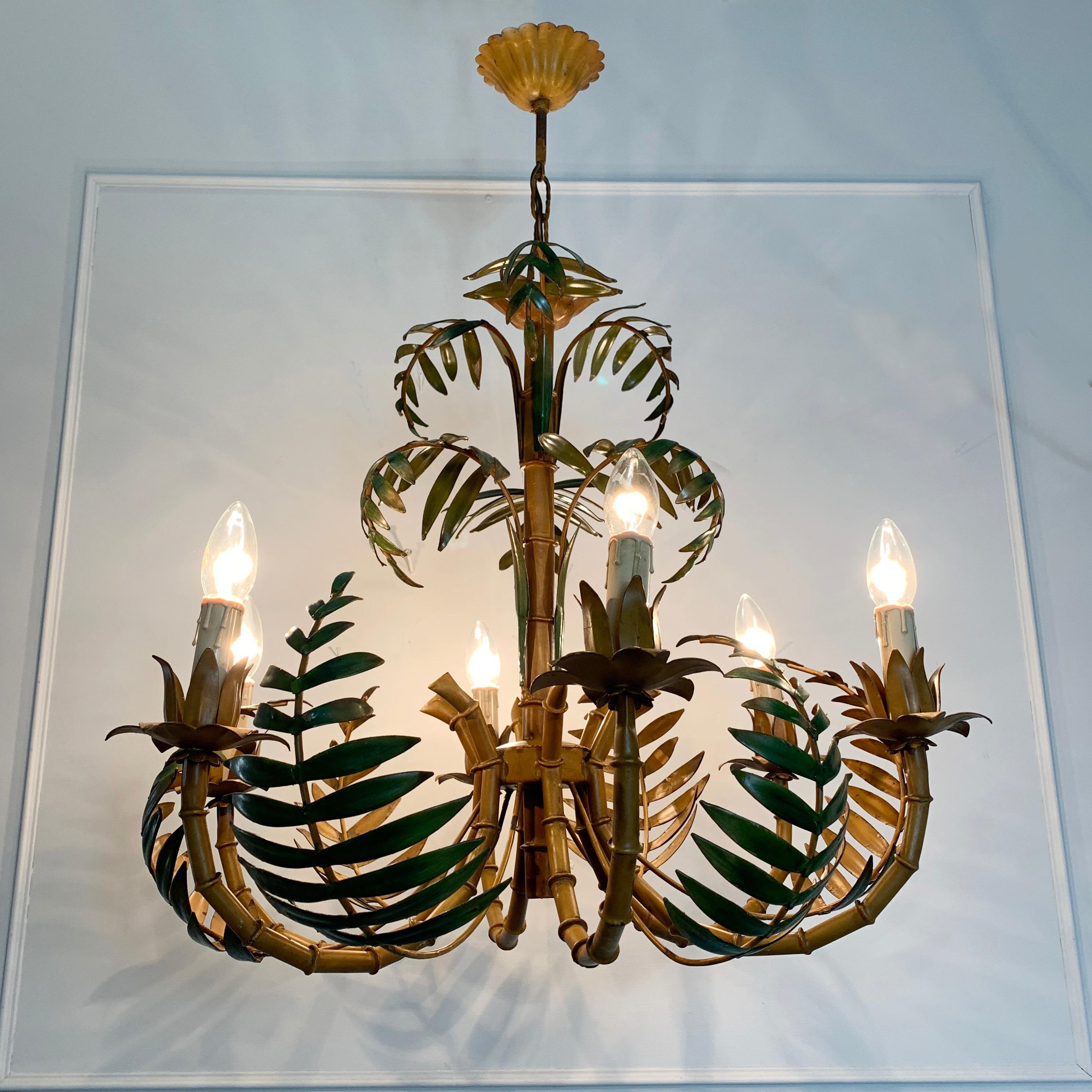 Large Palm Leaf and Faux Bamboo Tole Chandelier, 1960s In Good Condition In Hastings, GB