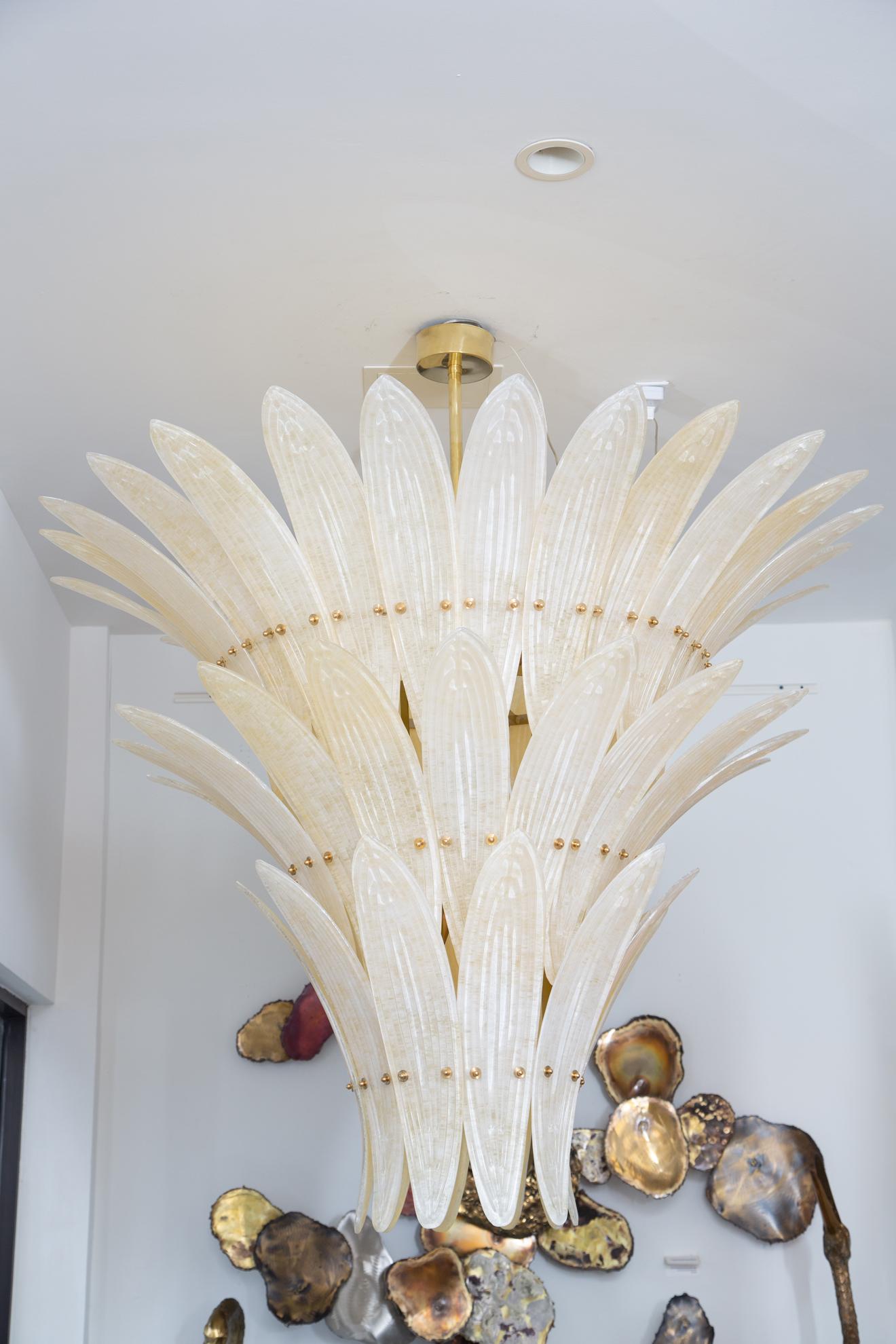 Grand lustre de Murano en verre champagne avec feuilles de palmier  en stock en vente 6
