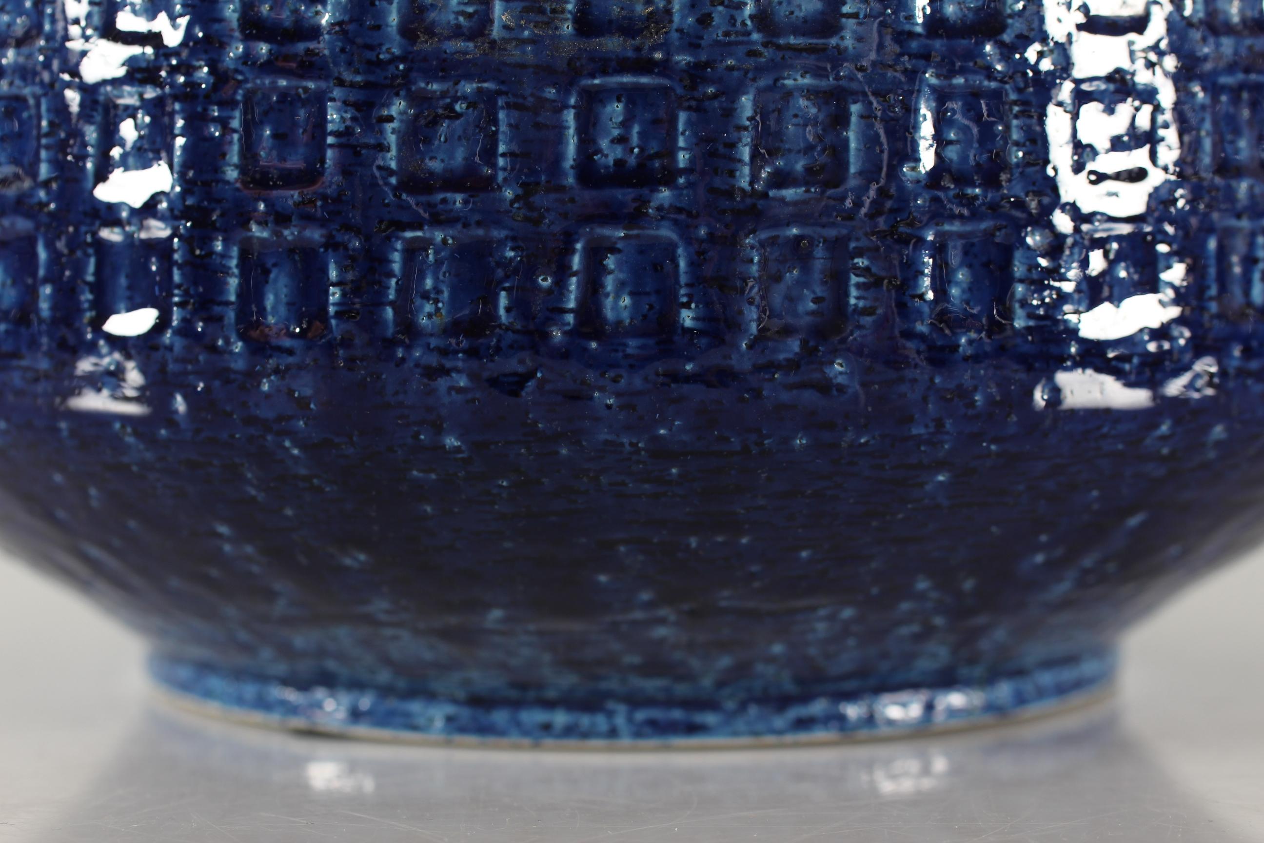 Scandinavian Modern Large Palshus Ceramic Bowl Ø 27 cm with Midnight Blue Glaze Danish Modern, 1960s