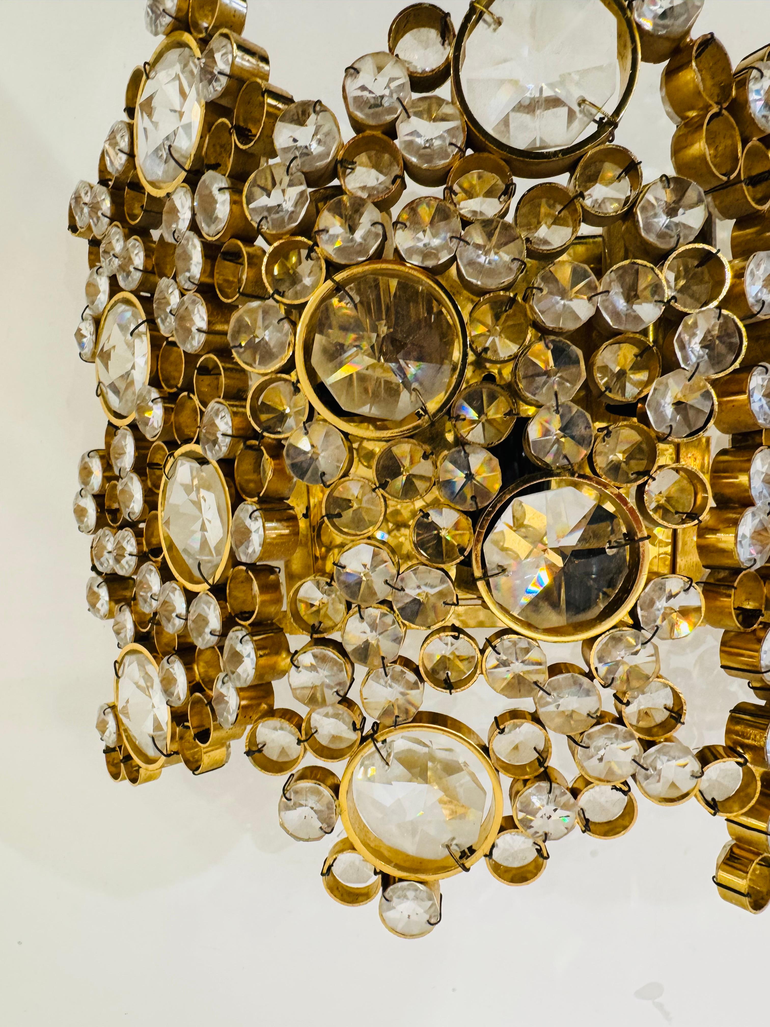 Aplique grande Palwa de cristal austriaco de mediados de los años 60 Moderno de mediados de siglo en venta