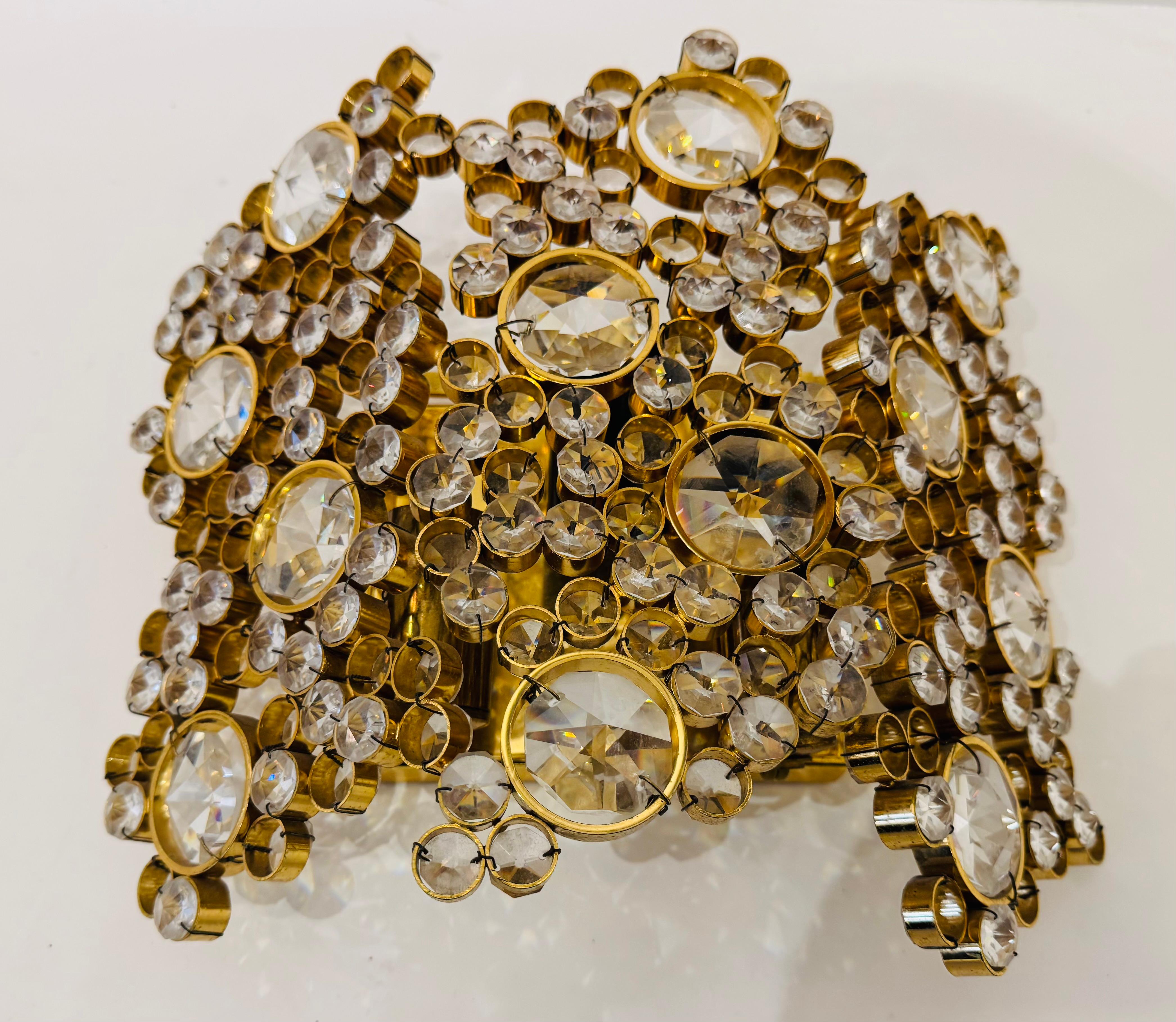 Aplique grande Palwa de cristal austriaco de mediados de los años 60 mediados del siglo XX en venta