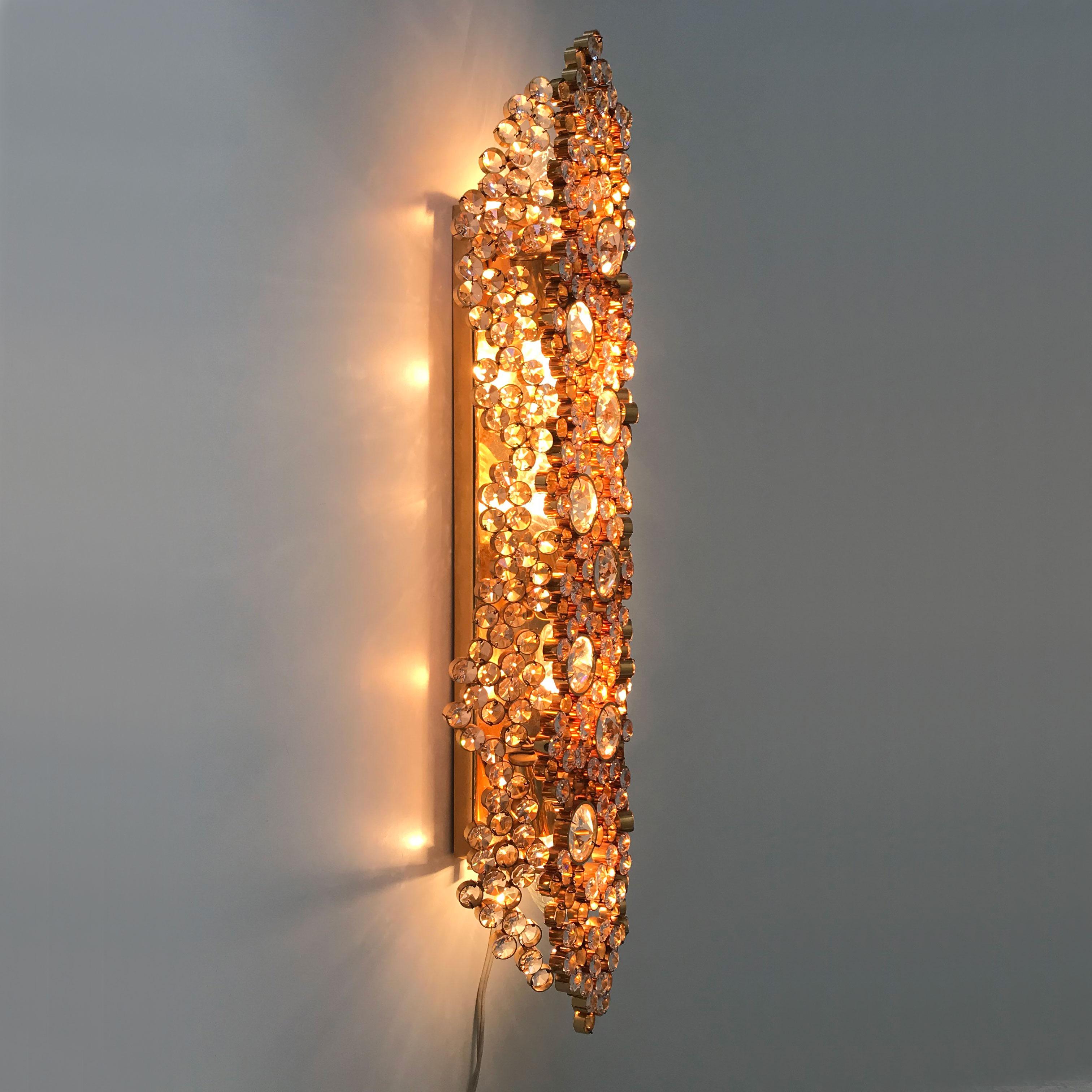 Mid-Century Modern Large Palwa Gilt Brass Facet Cut Crystal Glass Wall Lamp Sconce, 1970s, Germany