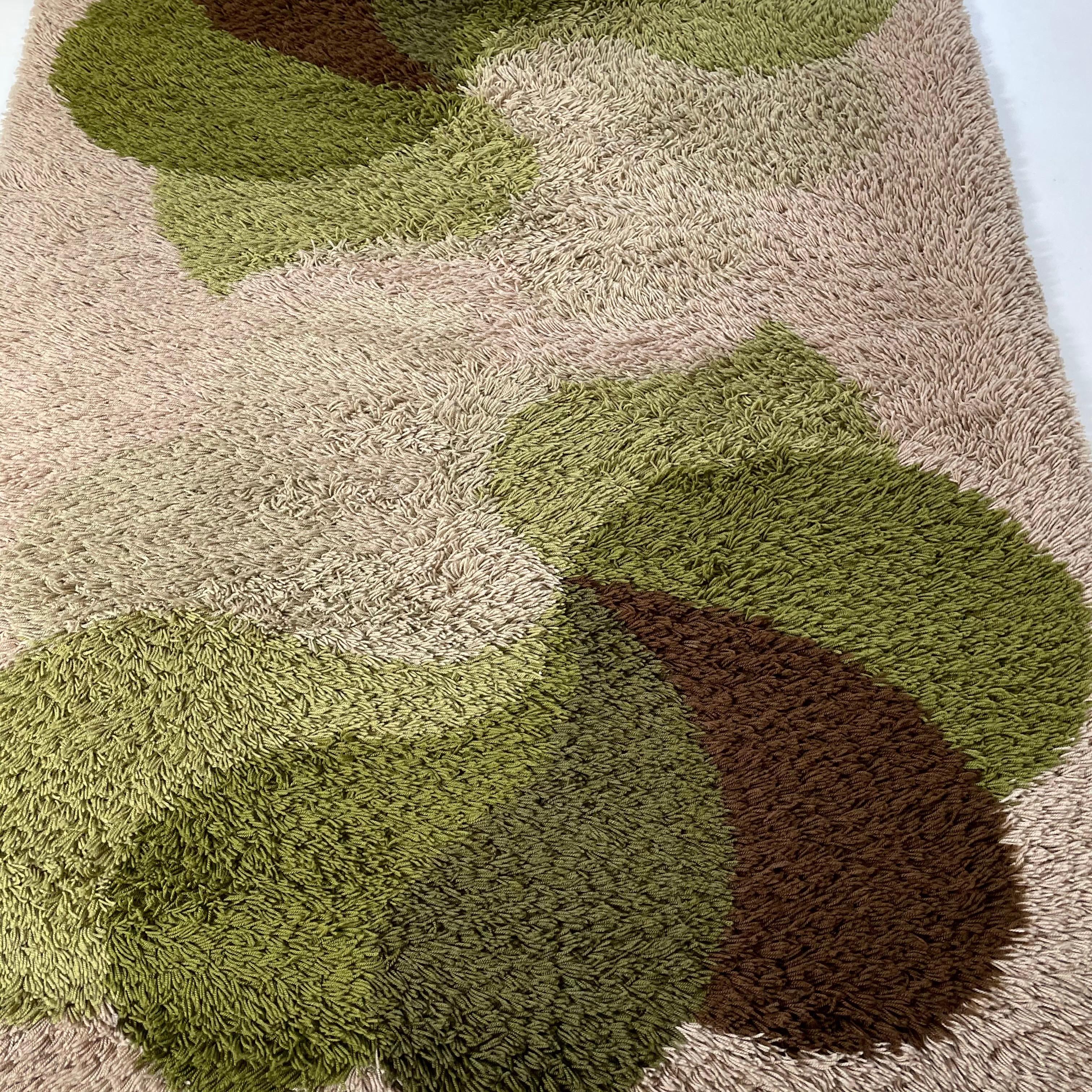 Large Panton Style Multi-Color High Pile Rya Rug by Desso Netherlands, 1970s For Sale 1