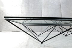 Grande table pyramidalelanda Paolo Piva, B&B Italia, années 80