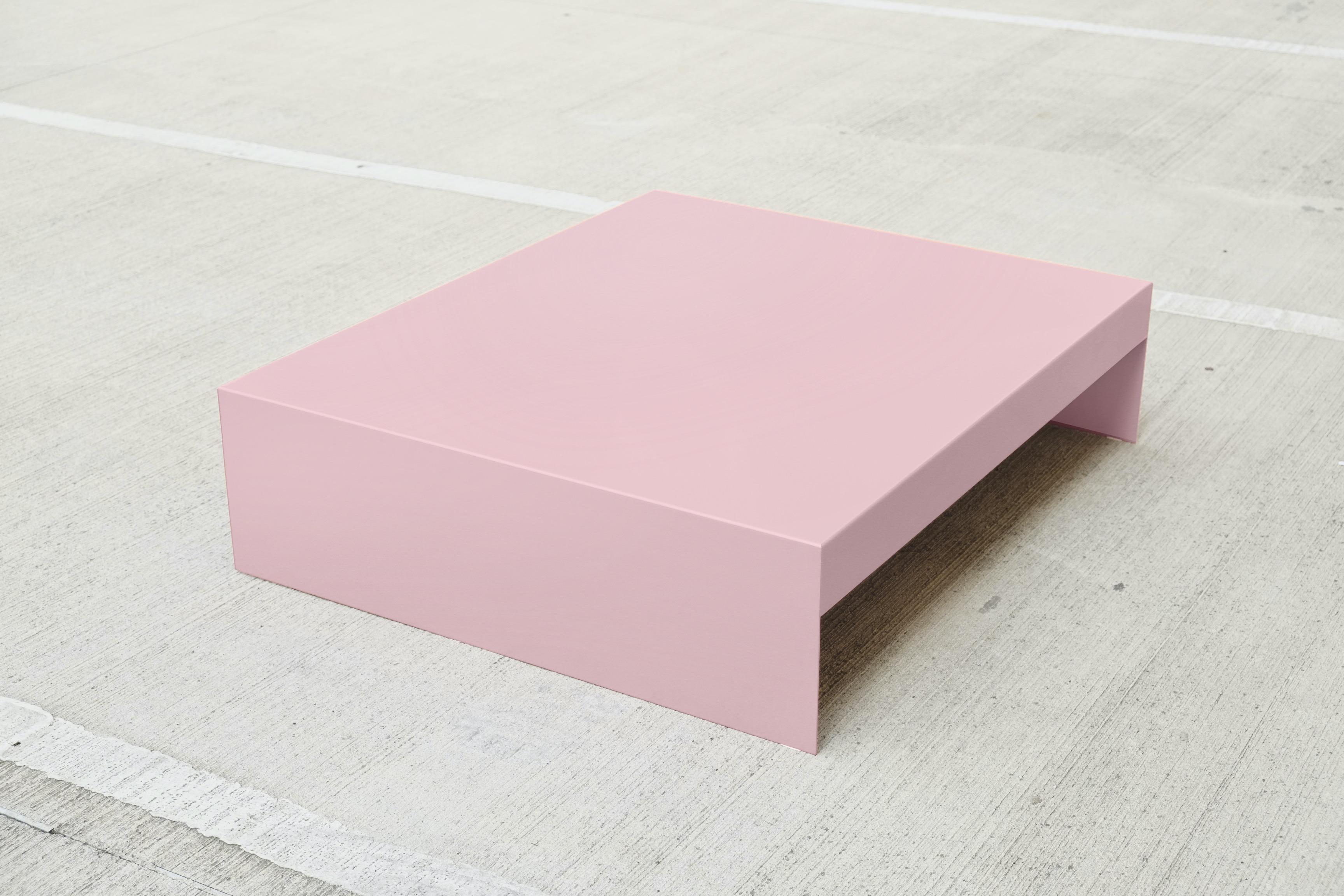 Large Paper White Single Form Coffee Table in Aluminium - Customisable en venta 7