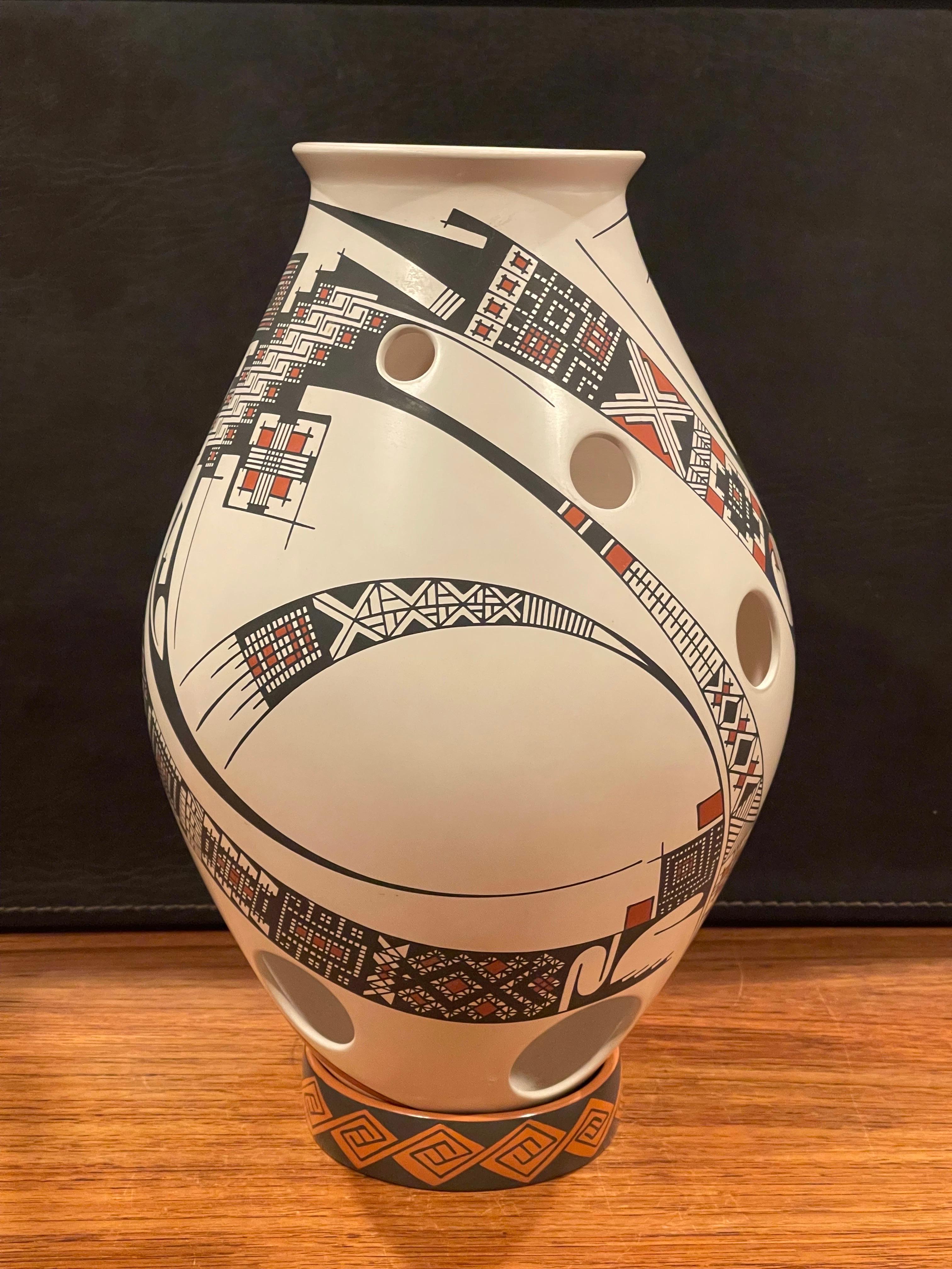 Grand pot / Olla « Paquime Pottery » de Damian E. Quezada pour Mata Ortiz Bon état - En vente à San Diego, CA