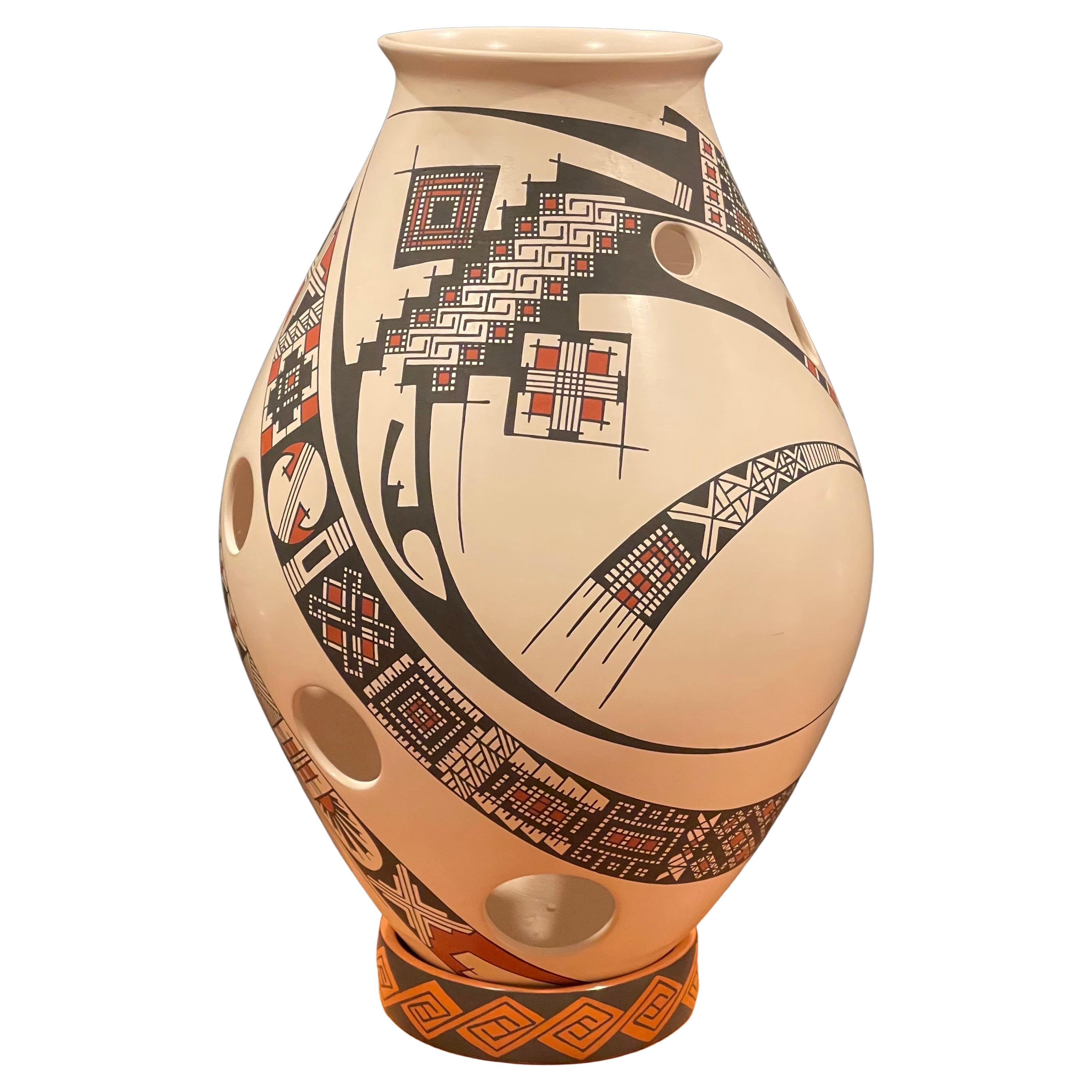 Large "Paquime Pottery" Jar / Olla by Damian E. Quezada for Mata Ortiz For Sale