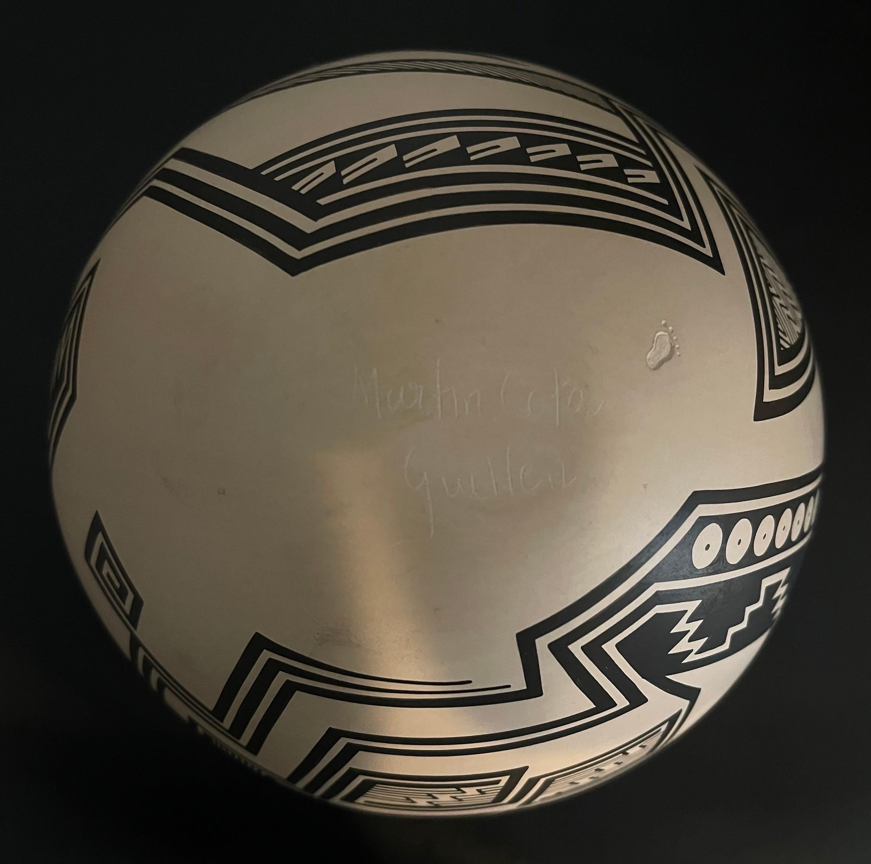 Grand pot / poterie « Paquime Pottery » avec motif de poisson de Martin Cota pour Mata Ortiz en vente 1
