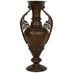 Grand vase islamique de l'Alhambra en bronze patiné, fabriqué pour le marché islamique