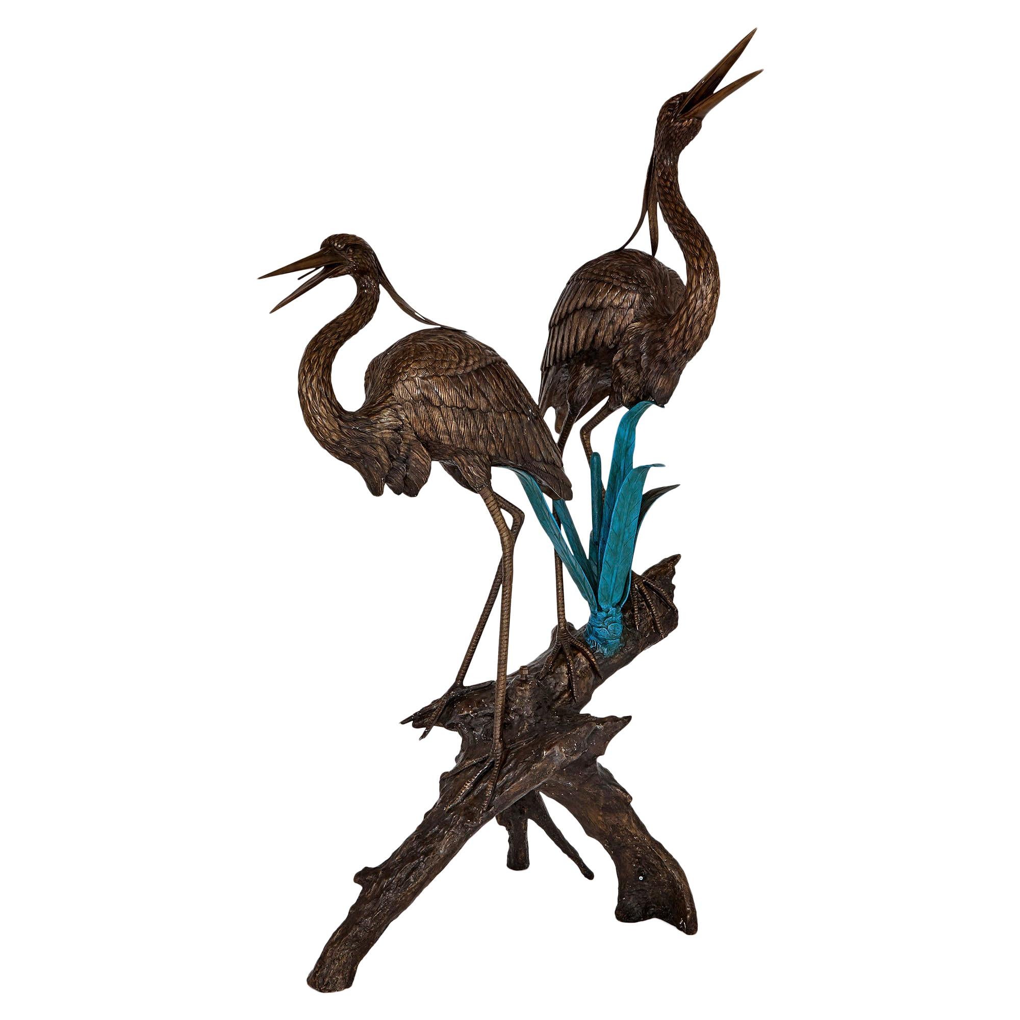 Großer Brunnen aus patinierter Bronze mit Heron-Skulpturen im Angebot