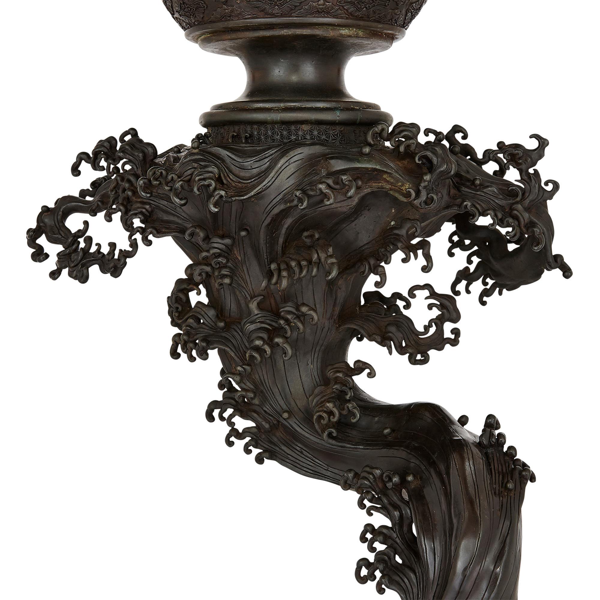 Large Patinated Bronze Japanese Koro Incense Burner For Sale 1