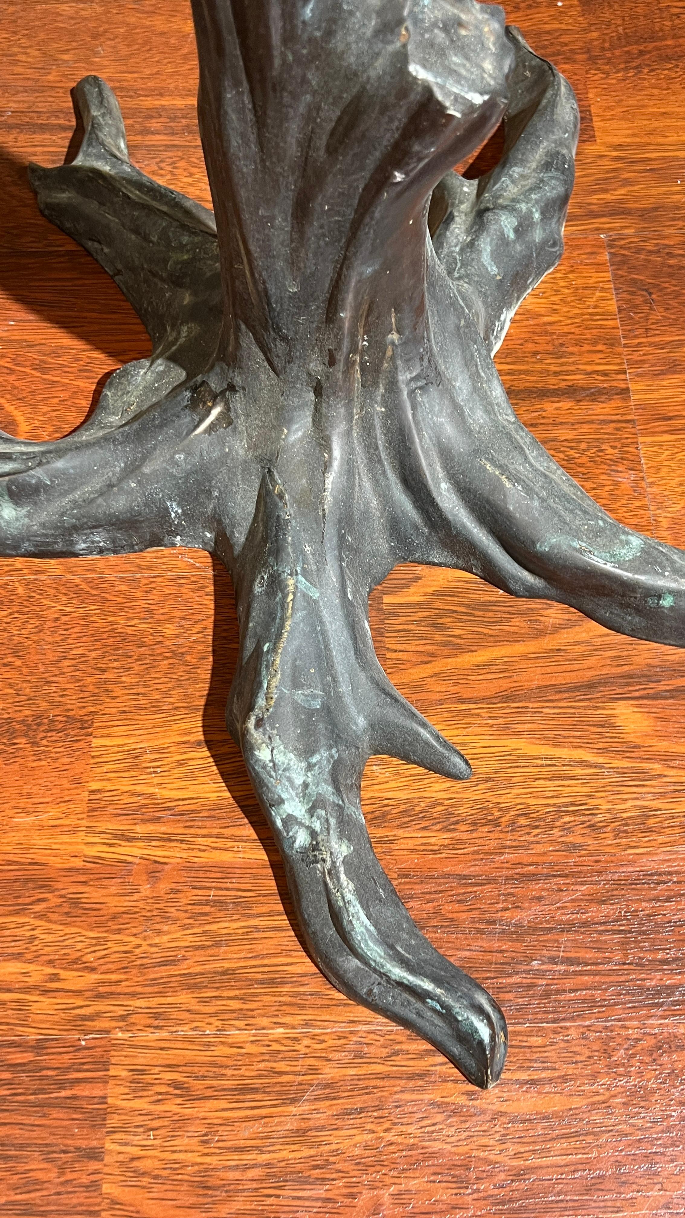 Gran loro de bronce patinado sobre percha según Jules Moigniez en venta 5