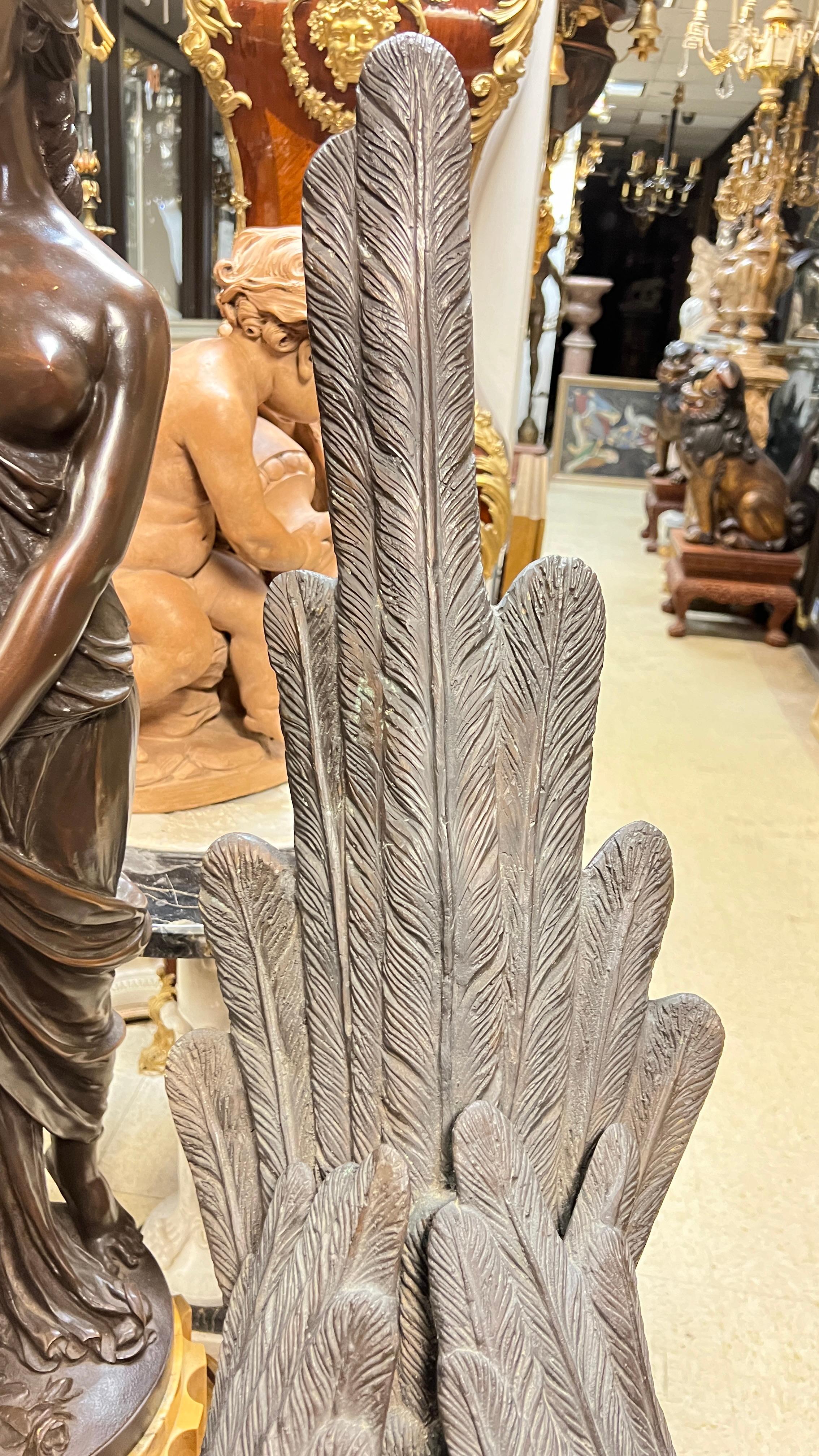 Grande sculpture de perroquet en bronze patiné d'après Jules Moigniez en vente 2