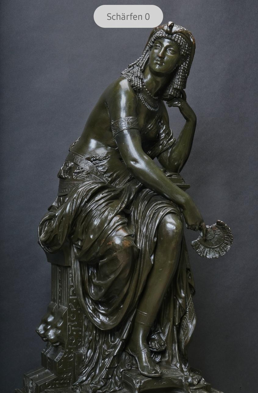 XIXe siècle Grande statue de Cléopâtre en bronze patiné, M. I&M, France 19e siècle en vente