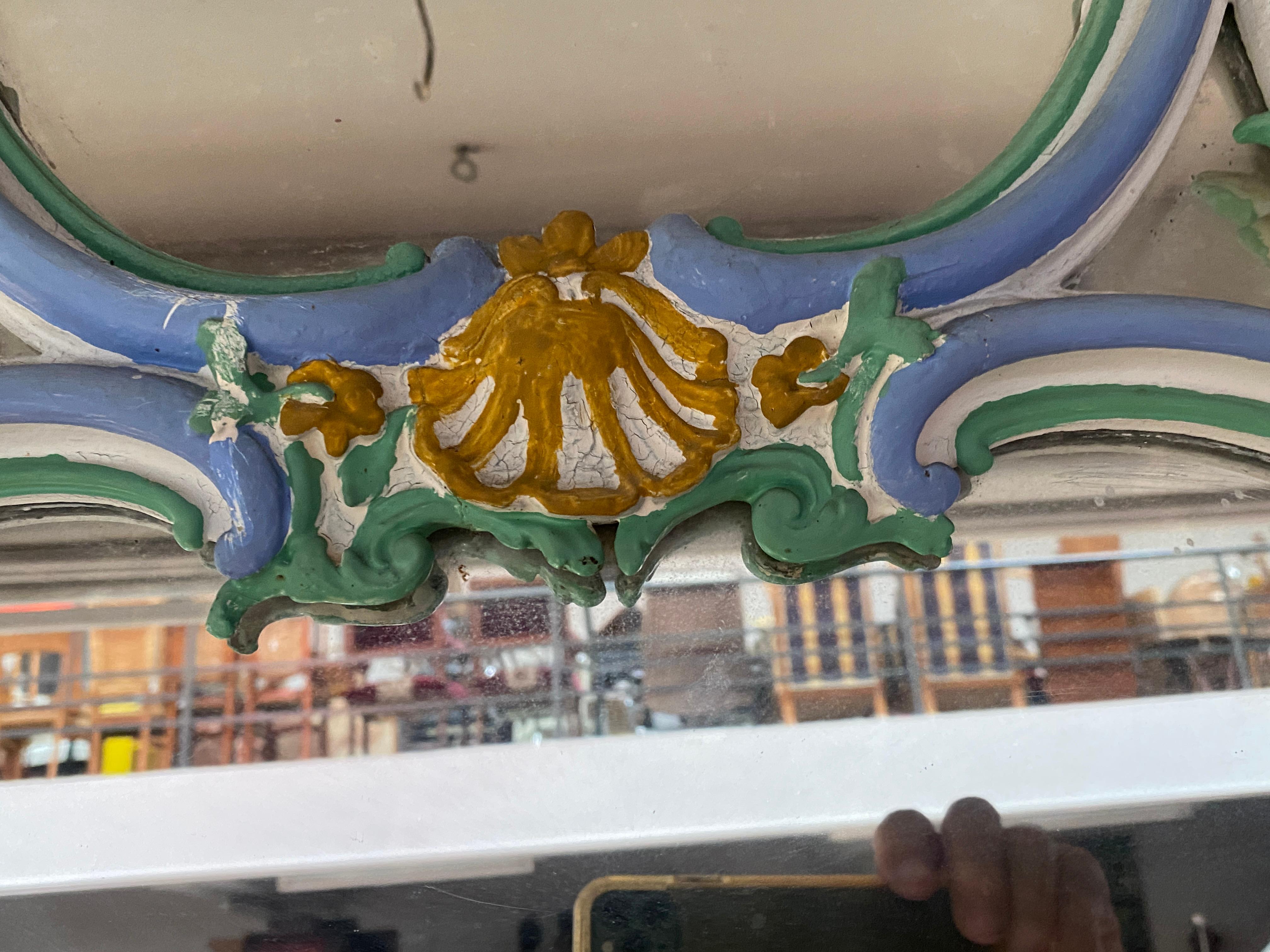 Grand miroir patiné, fin du 19ème siècle, patine ancienne en vente 4