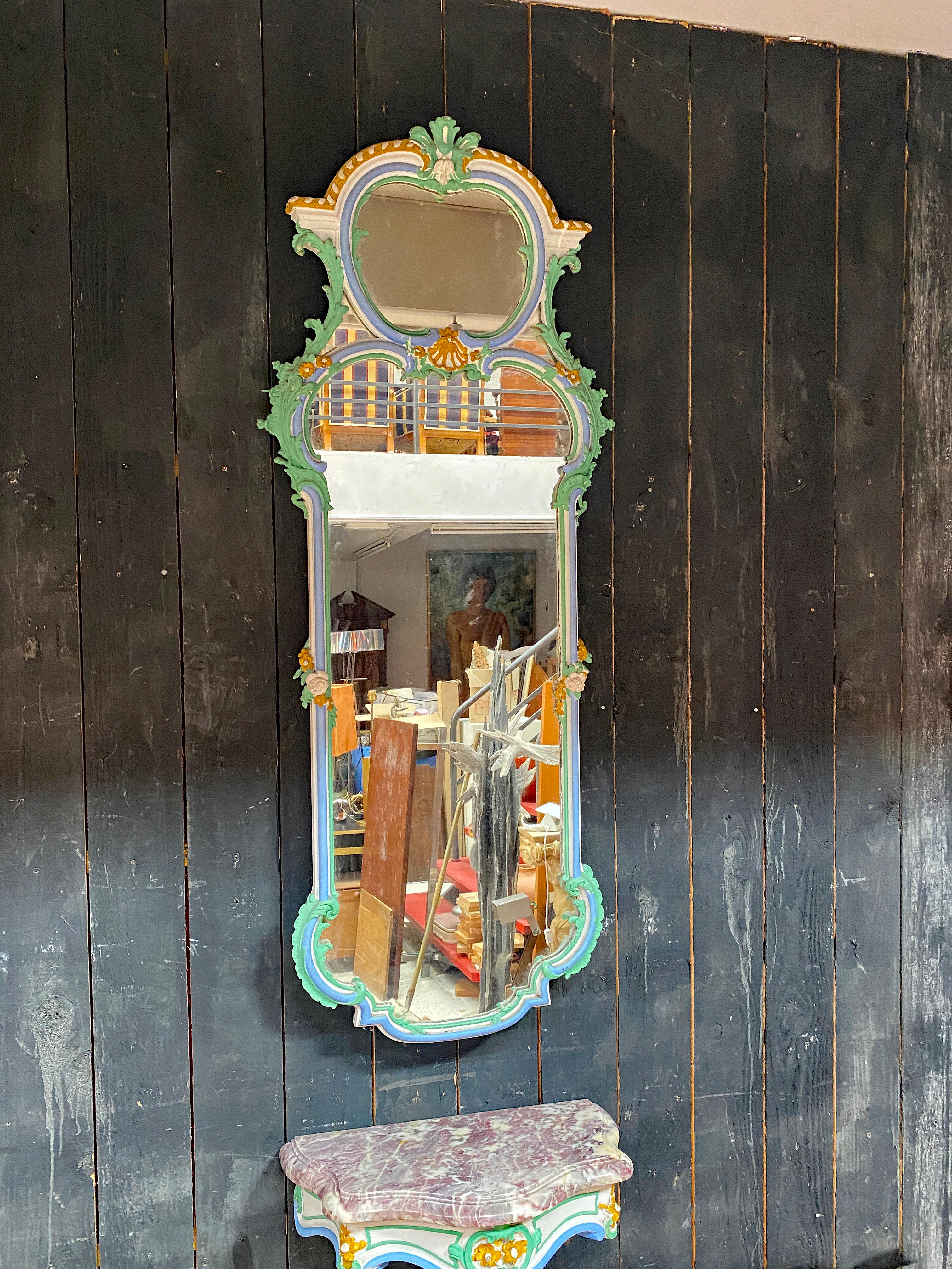Grand miroir patiné, fin du 19e siècle
vieille patine
une console du même modèle est également proposée dans une autre annonce