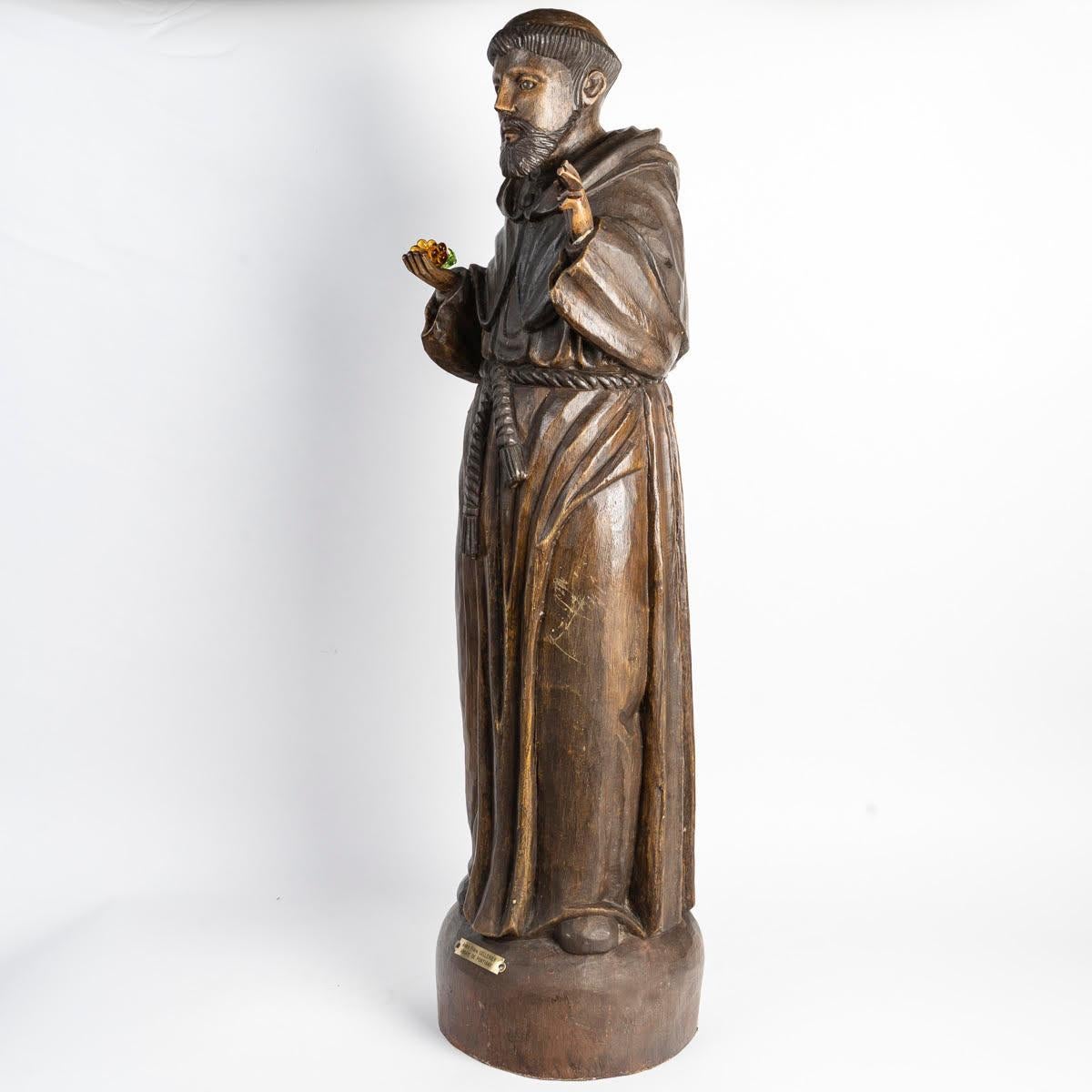 Gran escultura de madera maciza patinada, principios del siglo XX.

Escultura de madera maciza patinada, arte religioso, principios del siglo XX.
Alto: 84 cm, Ancho: 25 cm, Fondo: 22 cm