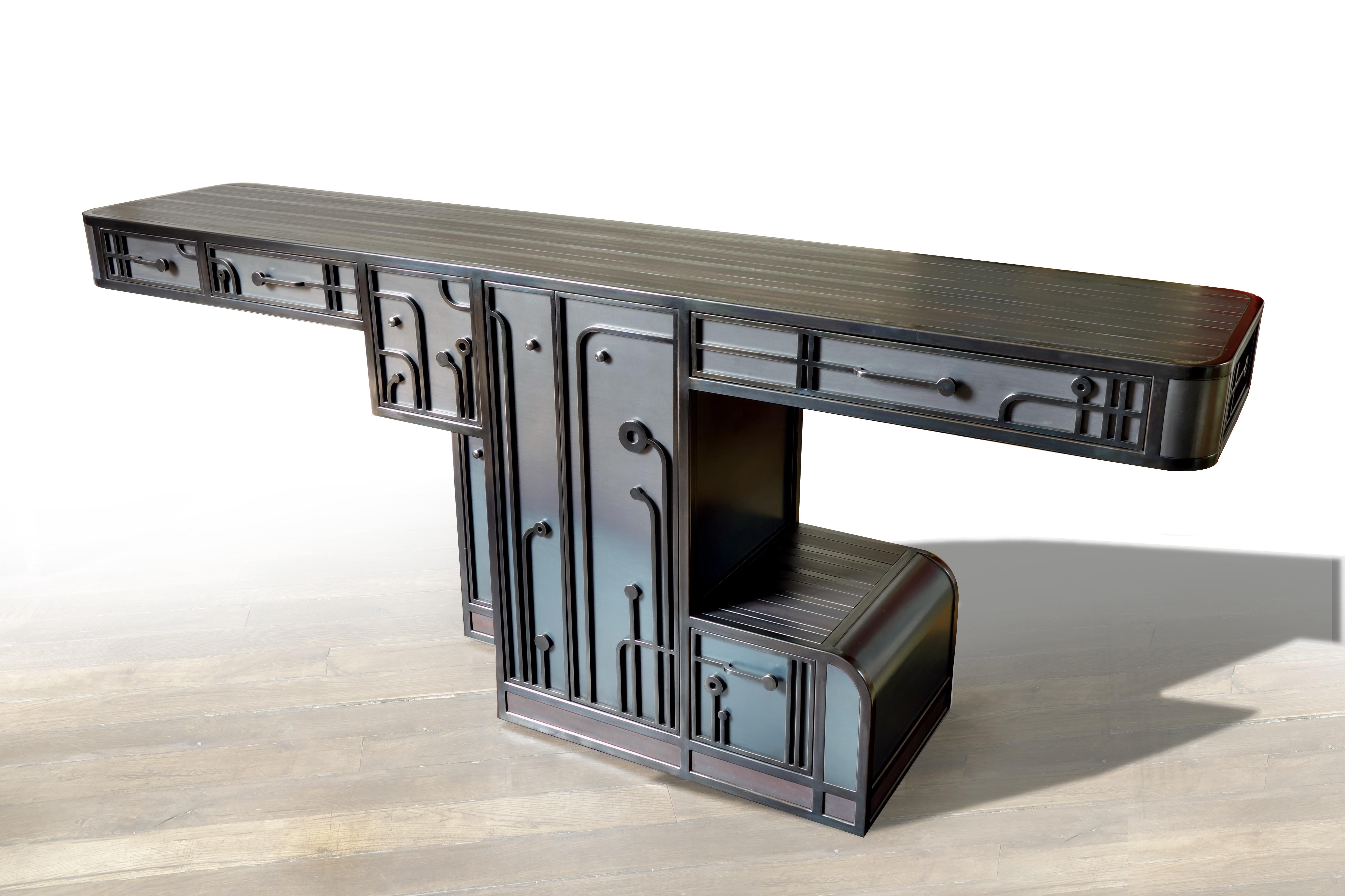 Large Patinated Steel Console / Cabinet one of a kind by C.Wagenaar In Excellent Condition In Paris, FR