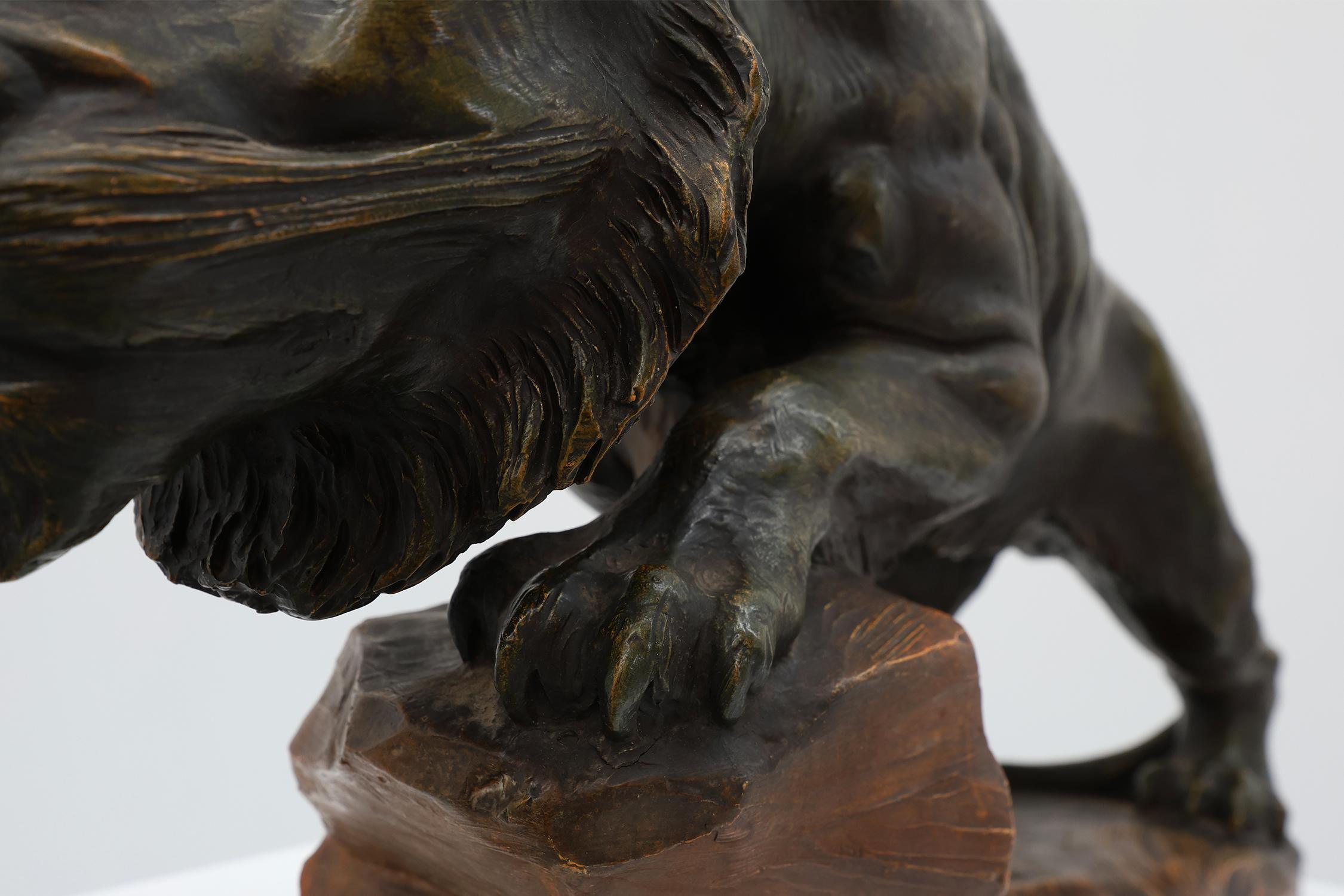 XIX secolo Grande statua in terracotta patinata di un Leone, firmata Richard Aurili, Italia in vendita