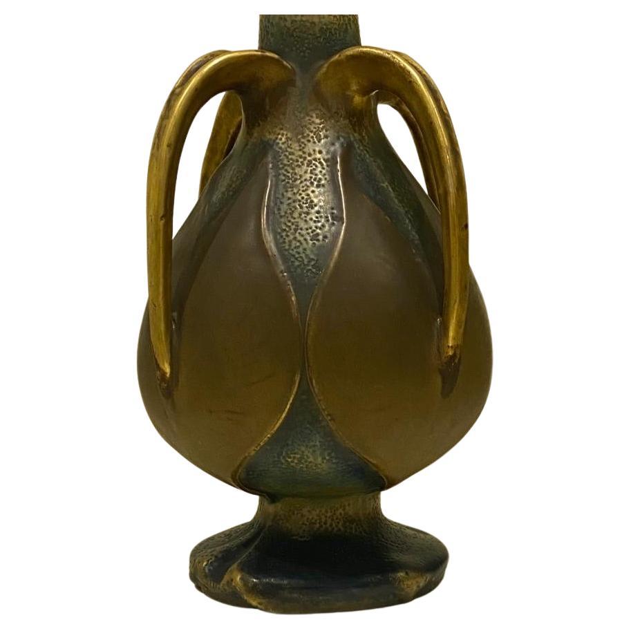 Début du 20ème siècle   Grand Vase à Amphora à Nénuphars Art Nouveau Circa 1900 en vente