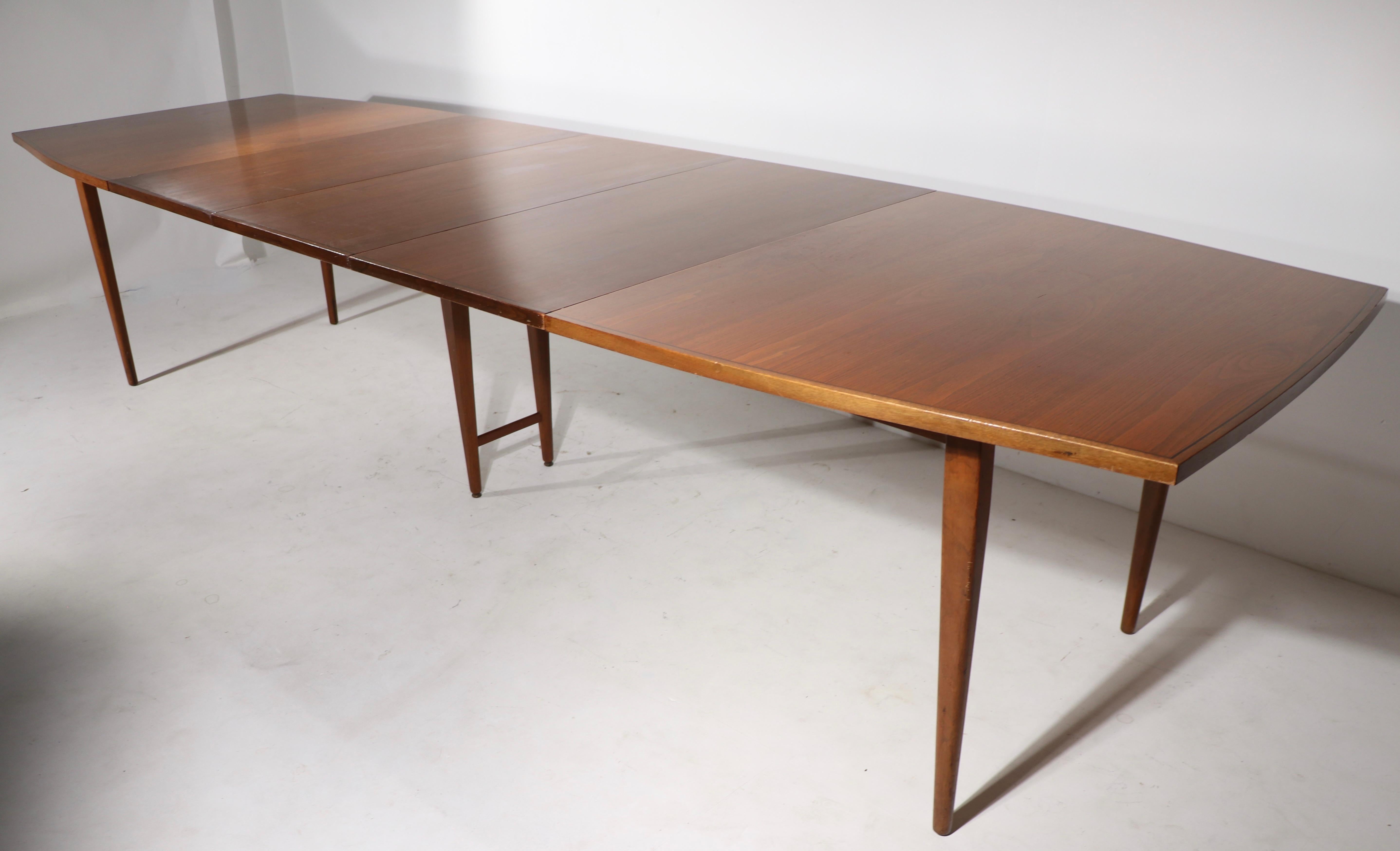 Large Paul McCobb Calvin Directional Dining Table with 3 Leaves For Sale 7