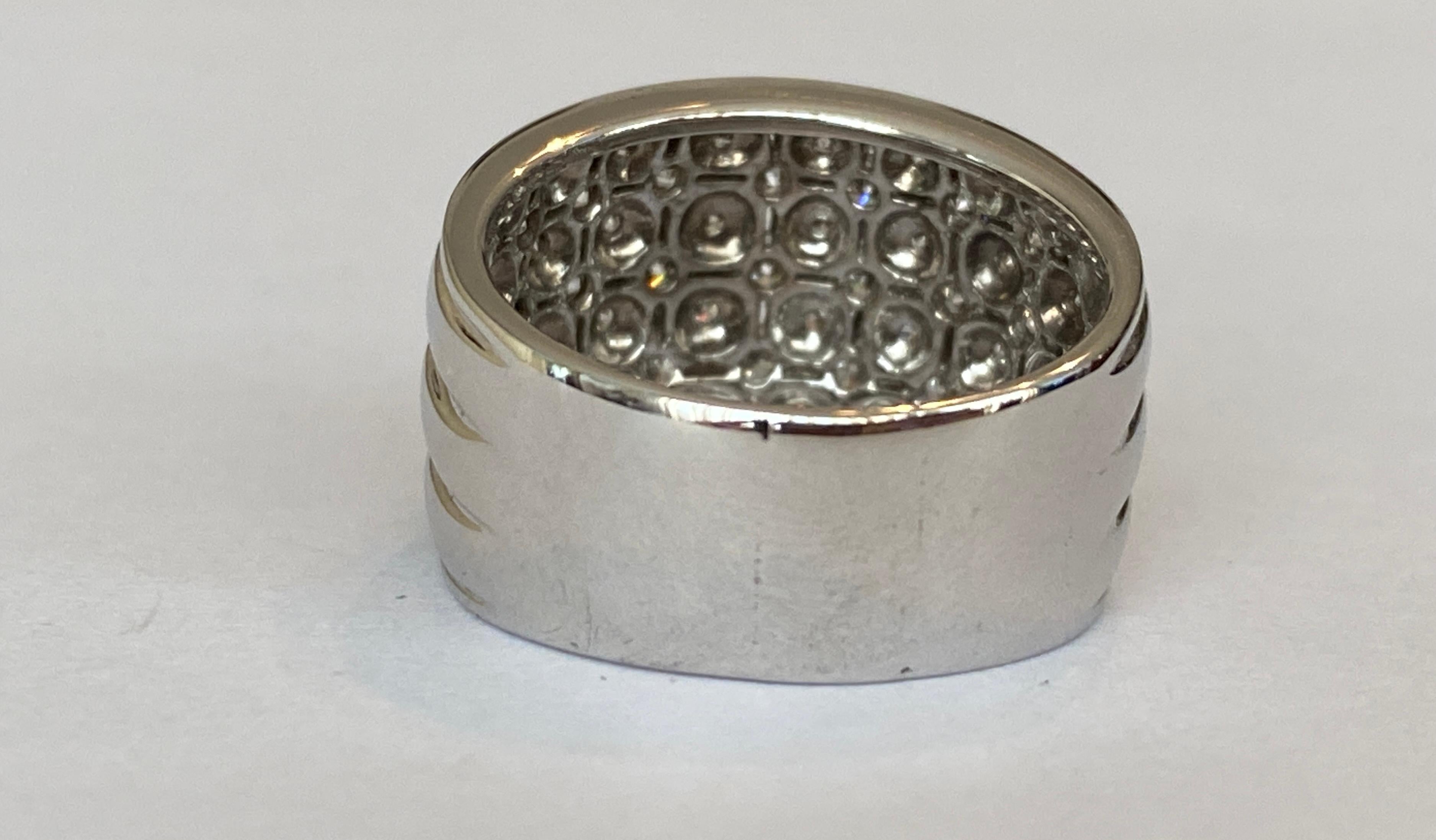 Großer Pave-Diamantring für Damen 1,30 Karat  Bandband 18 kt Weißgold 2
