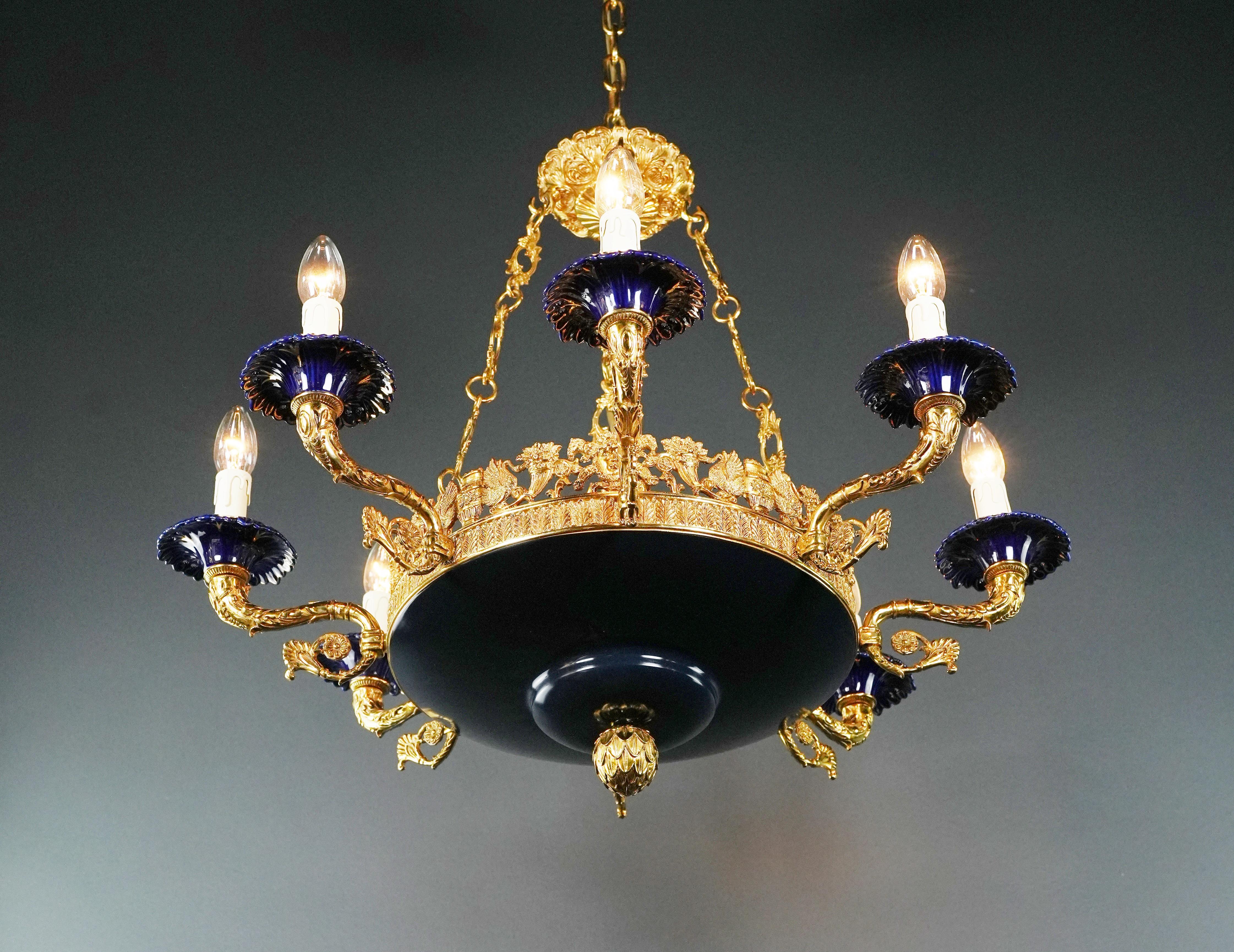Large Peacock Bird French Brass Empire Chandelier Lustre Lamp Gold Art Deco In New Condition For Sale In Berlin, DE