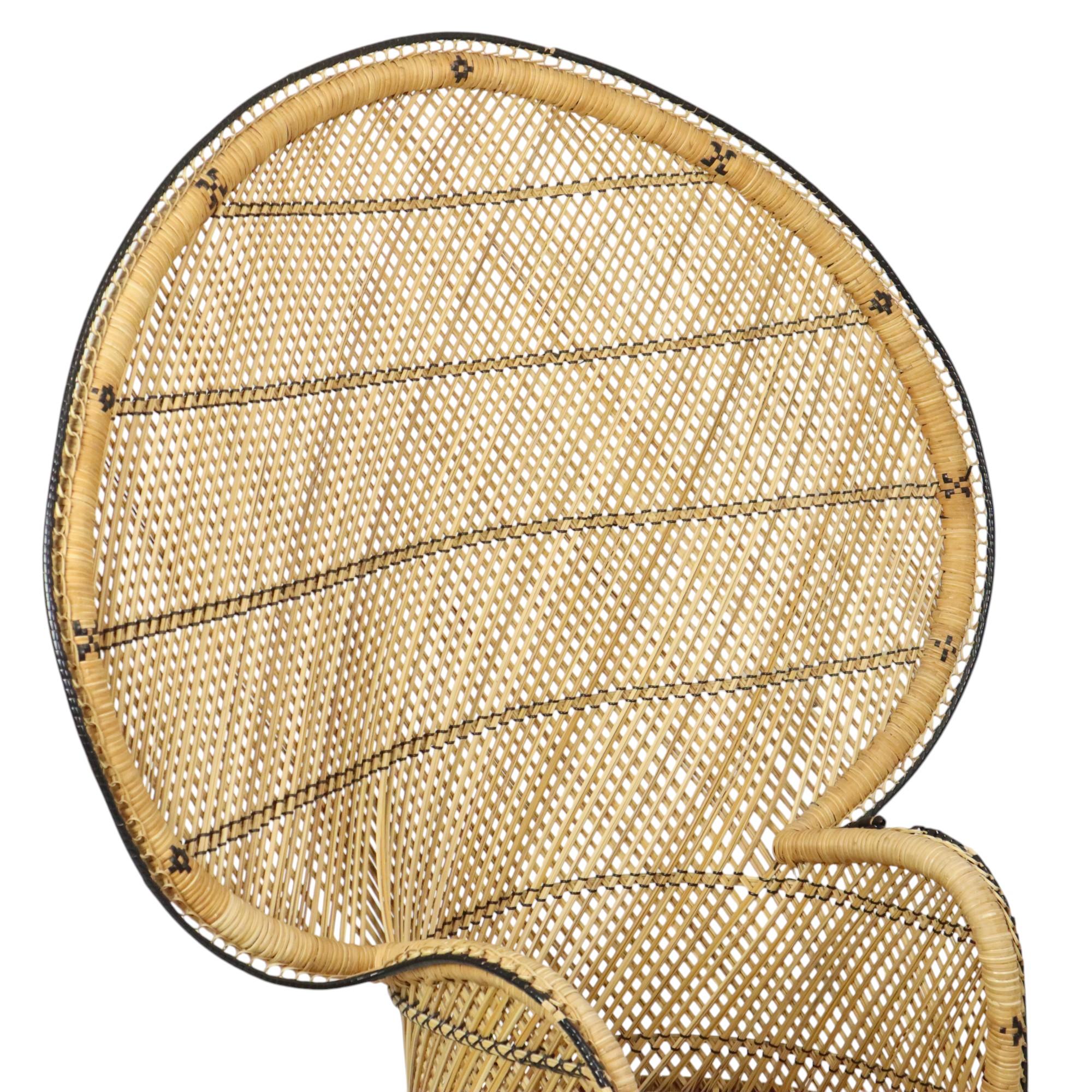 Großer Pfau Stuhl Rattan Emanuelle Stuhl XL Boho Style 149cm (Europäisch) im Angebot