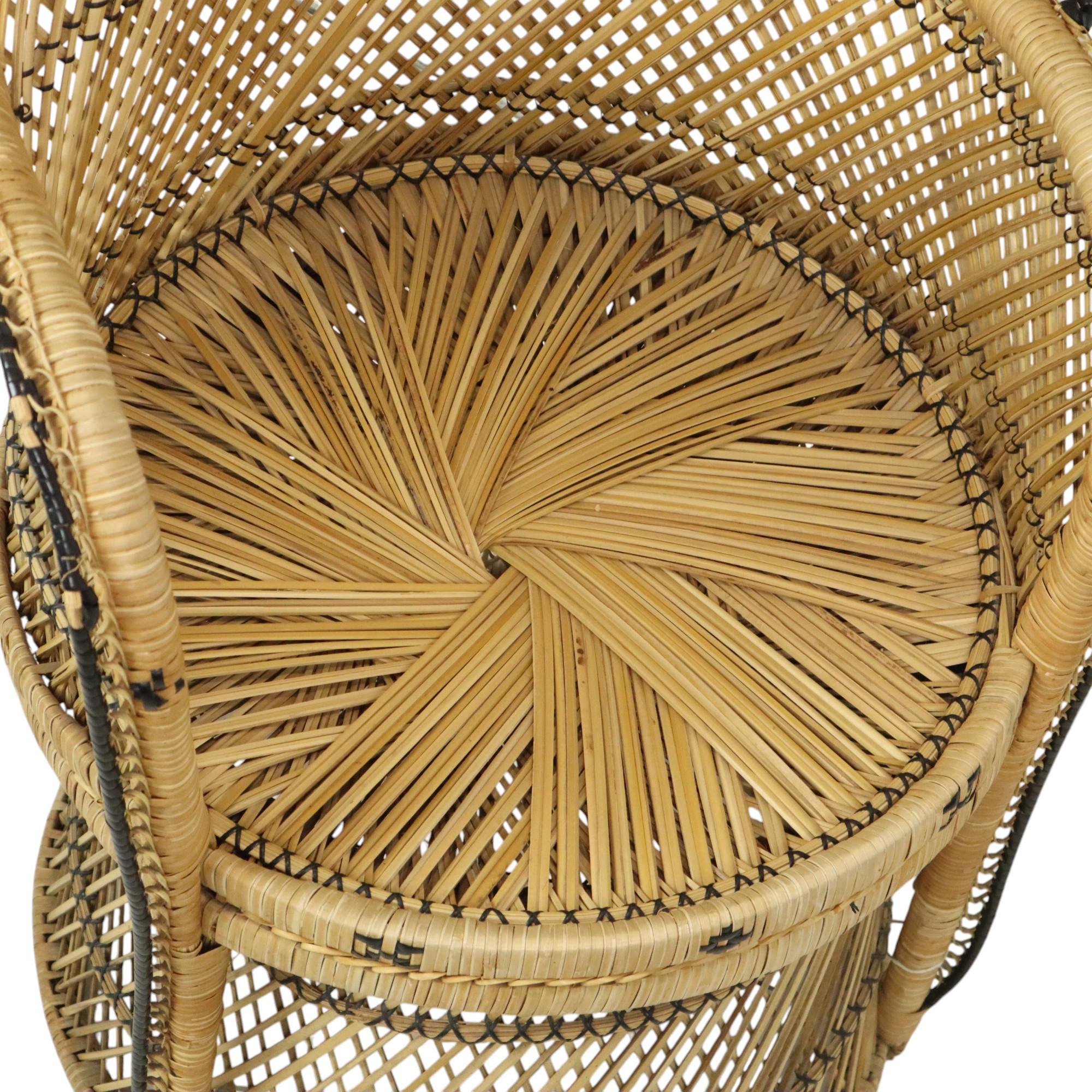 Großer Pfau Stuhl Rattan Emanuelle Stuhl XL Boho Style 149cm im Zustand „Gut“ im Angebot in Poperinge, BE