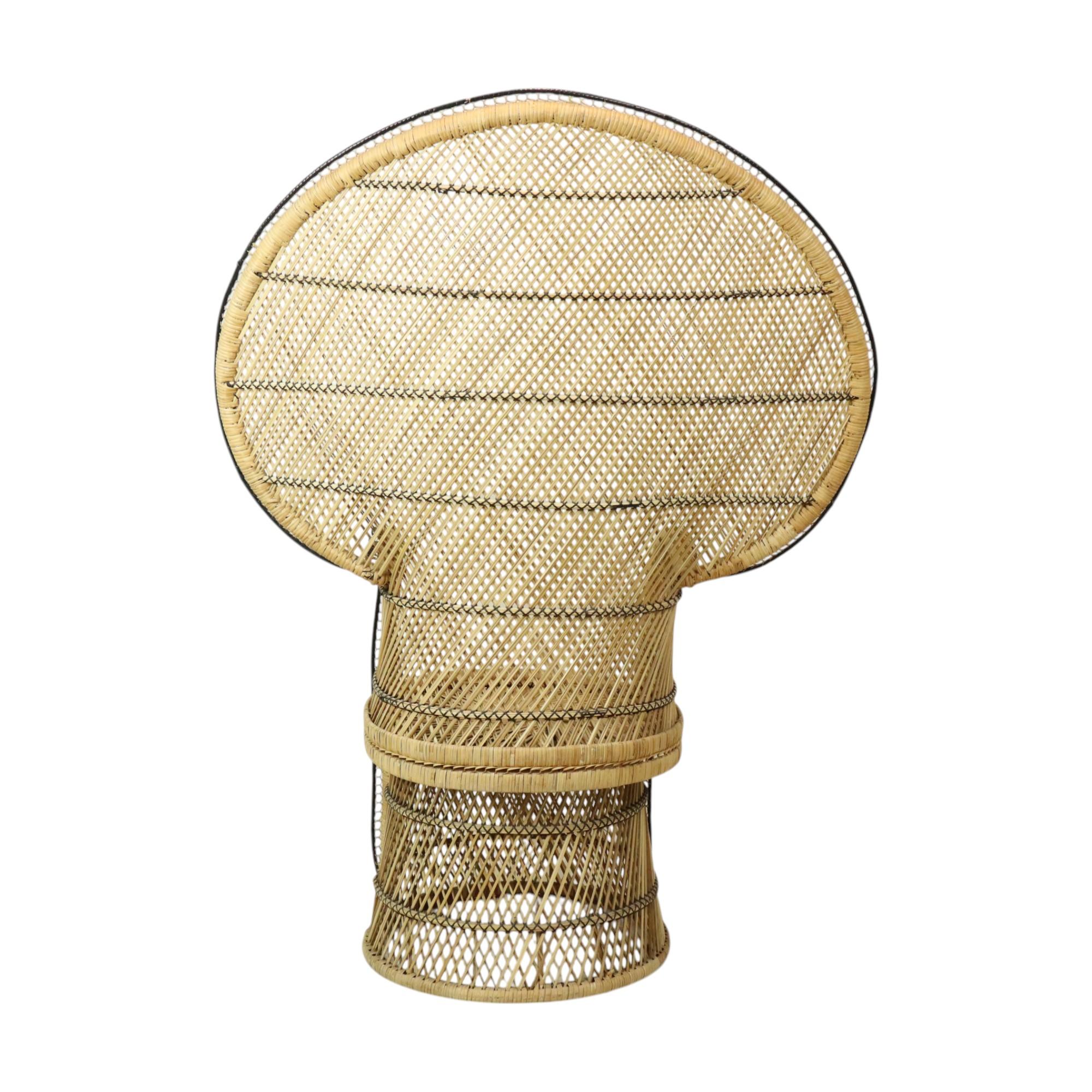 Großer Pfau Stuhl Rattan Emanuelle Stuhl XL Boho Style 149cm (Korbweide) im Angebot