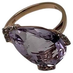 Anello con diamanti in oro rosa a forma di pera e goccia di ametista viola chiaro